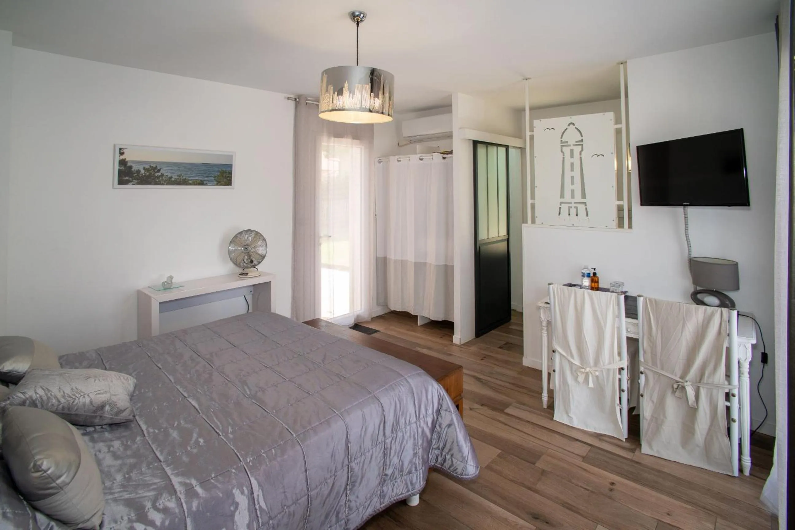 Photo of the whole room in Maison Lucilda