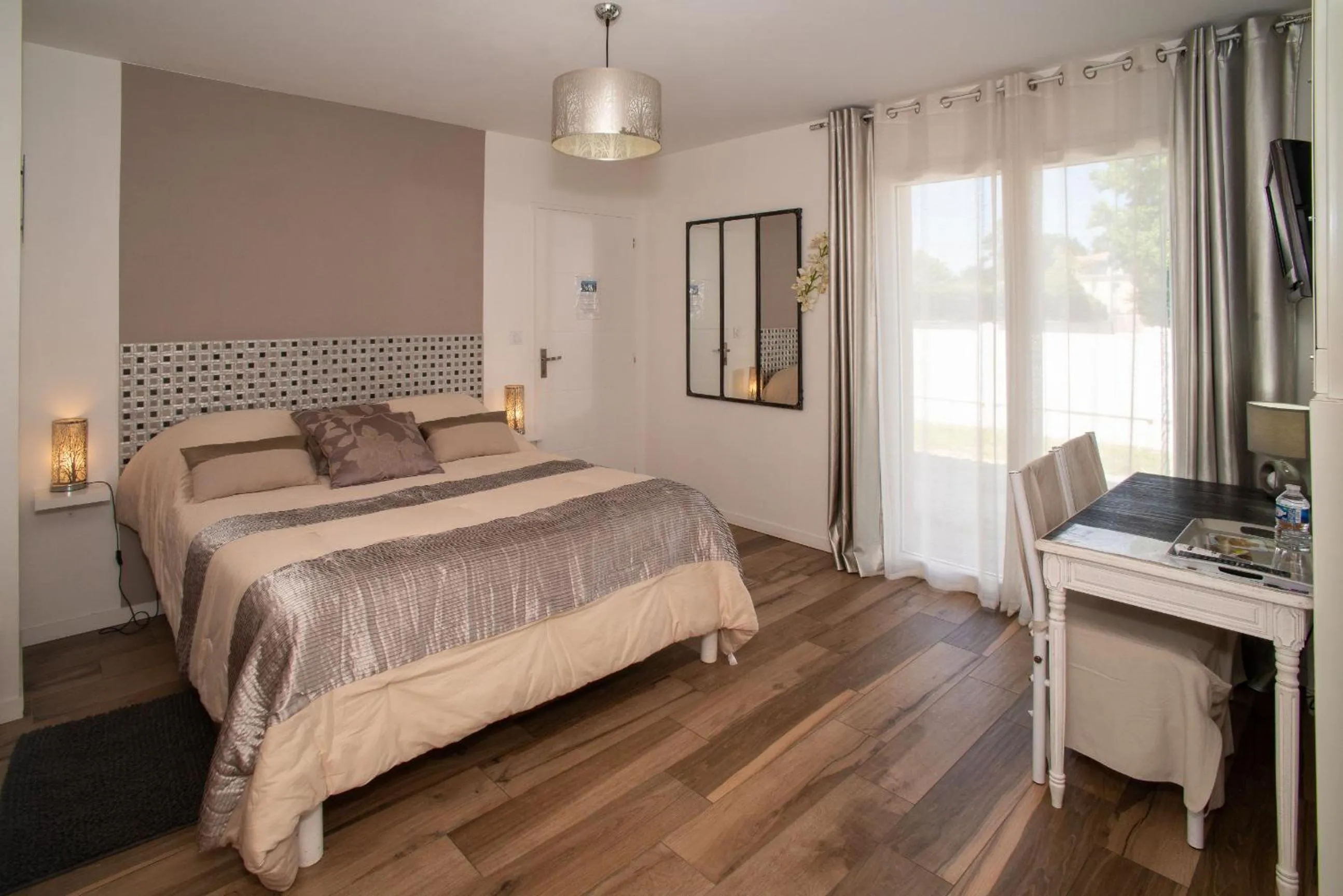 Photo of the whole room in Maison Lucilda