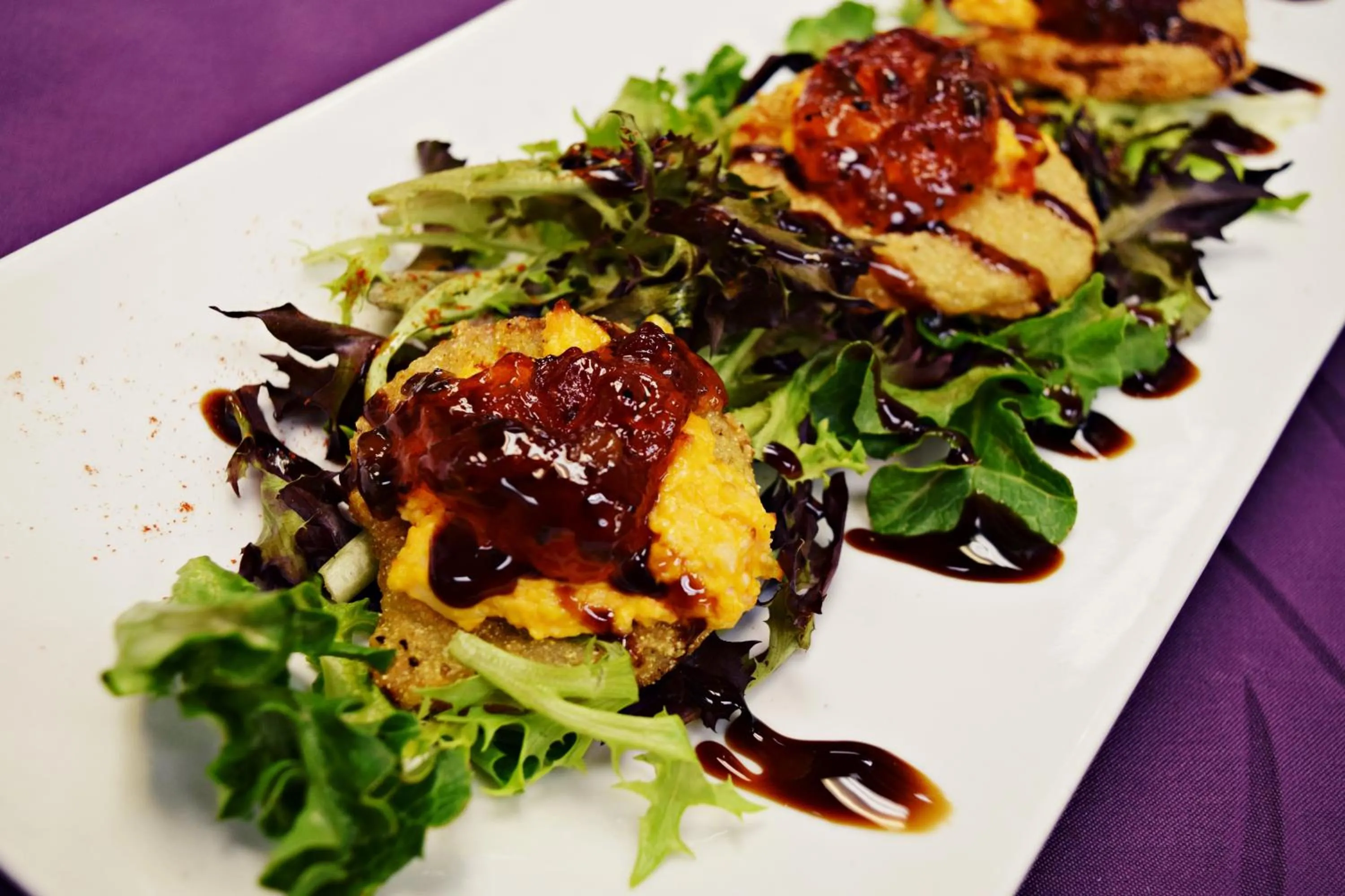 Food and drinks in JH Adams Inn, Trademark Collection by Wyndham