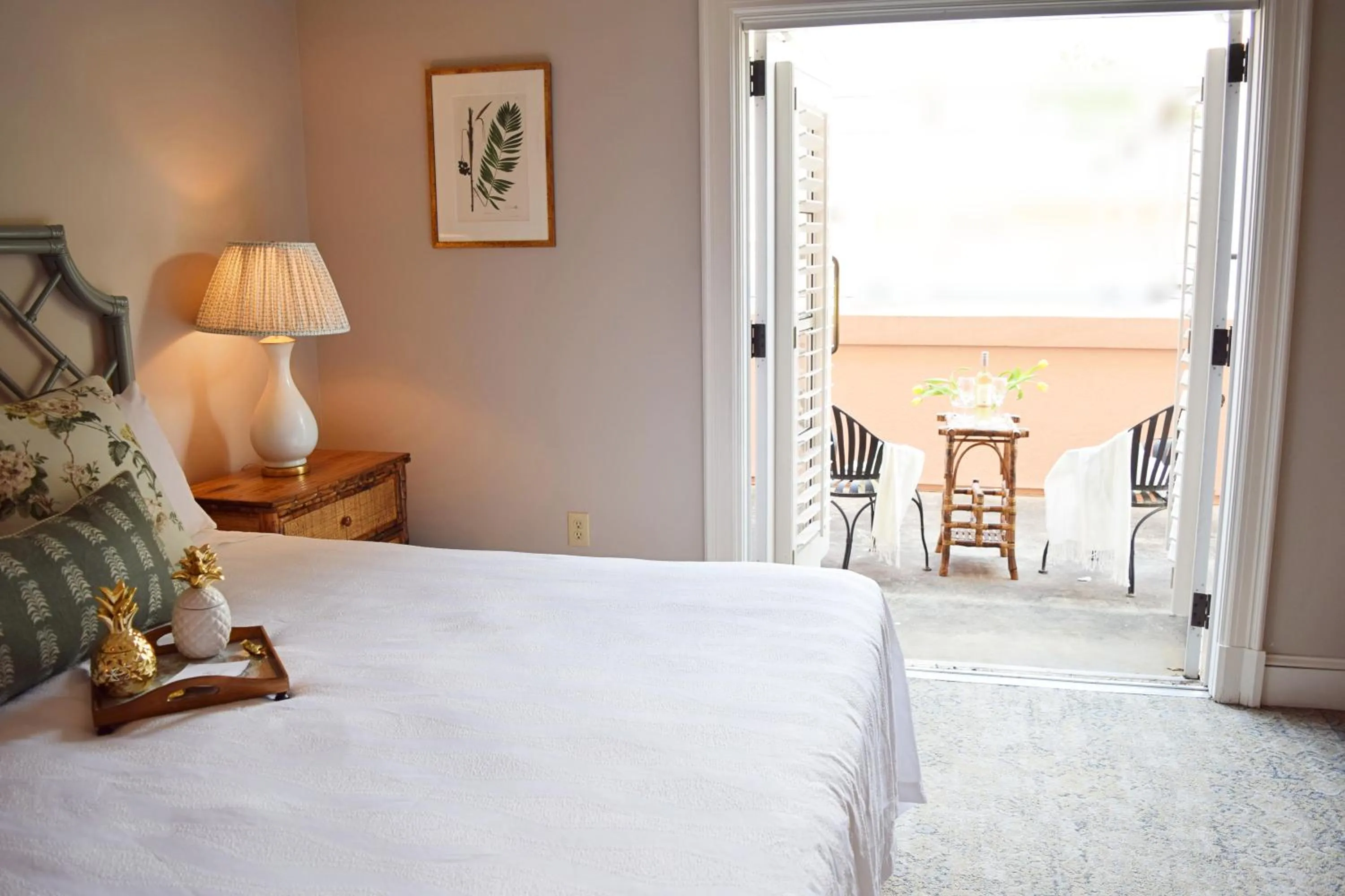 Balcony/Terrace, Bed in JH Adams Inn, Trademark Collection by Wyndham