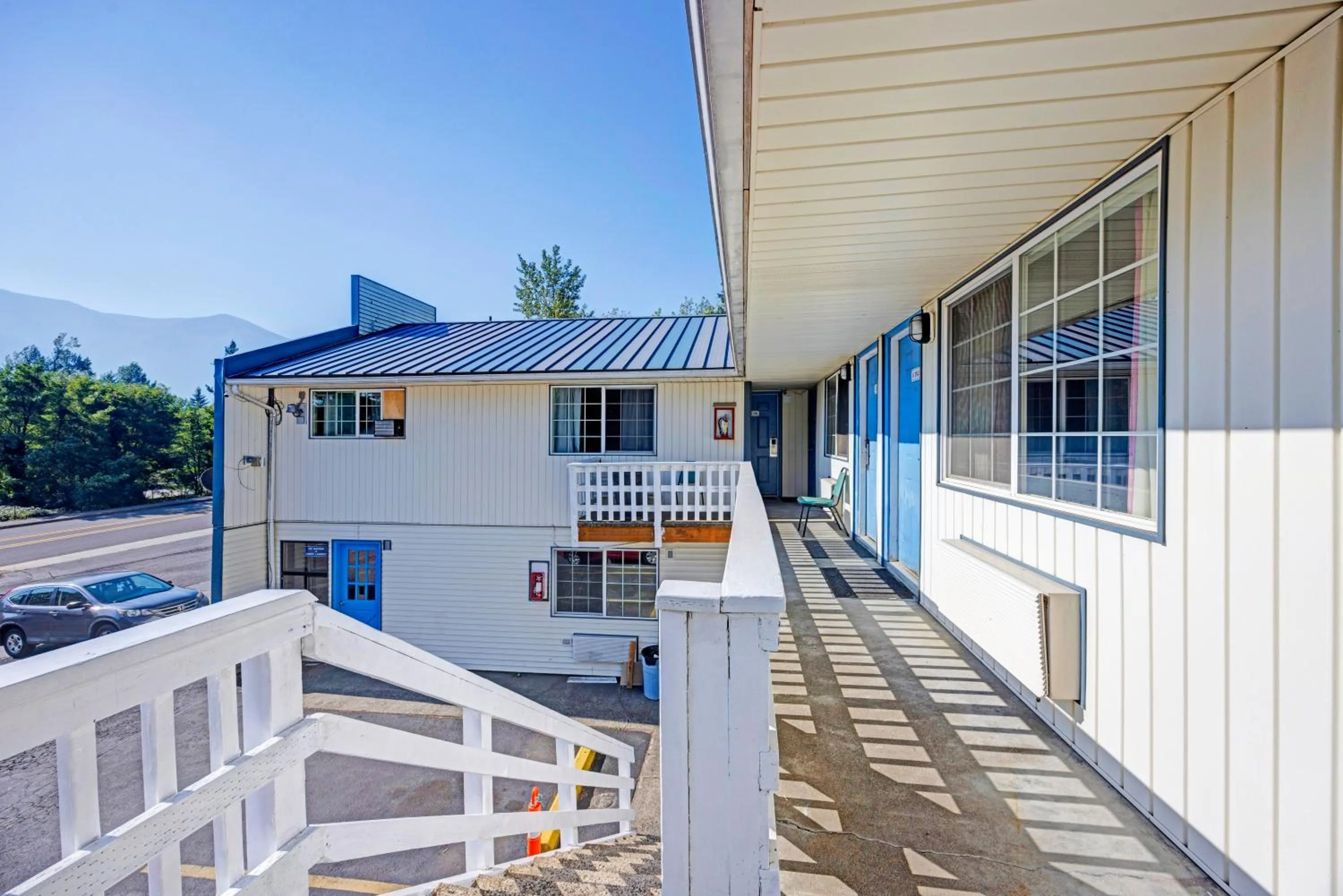 Parking in Capital O Stevenson Inn Riverside