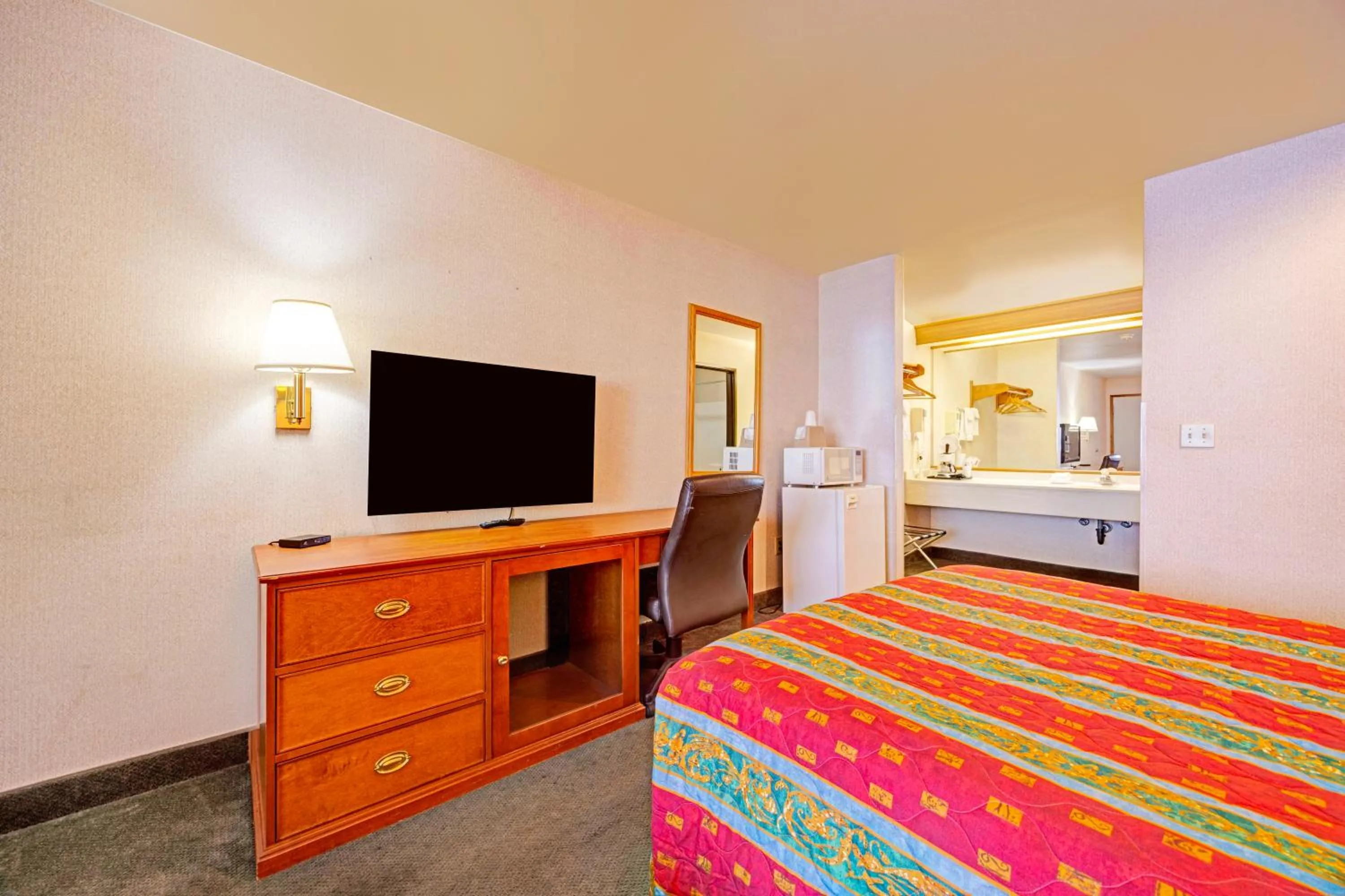 Bedroom, Bed in Capital O Stevenson Inn Riverside