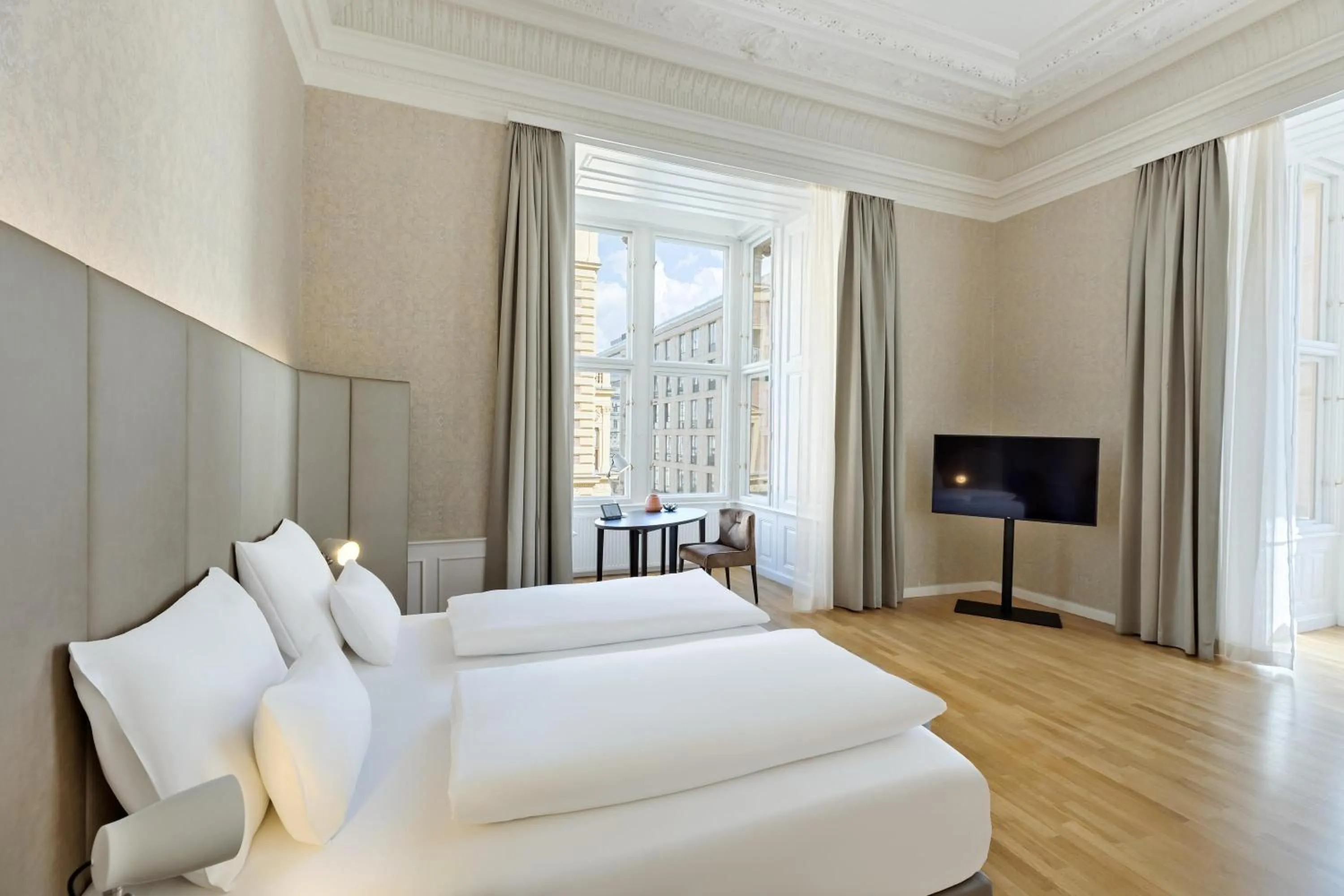 Bed in Hotel Rathauspark Wien