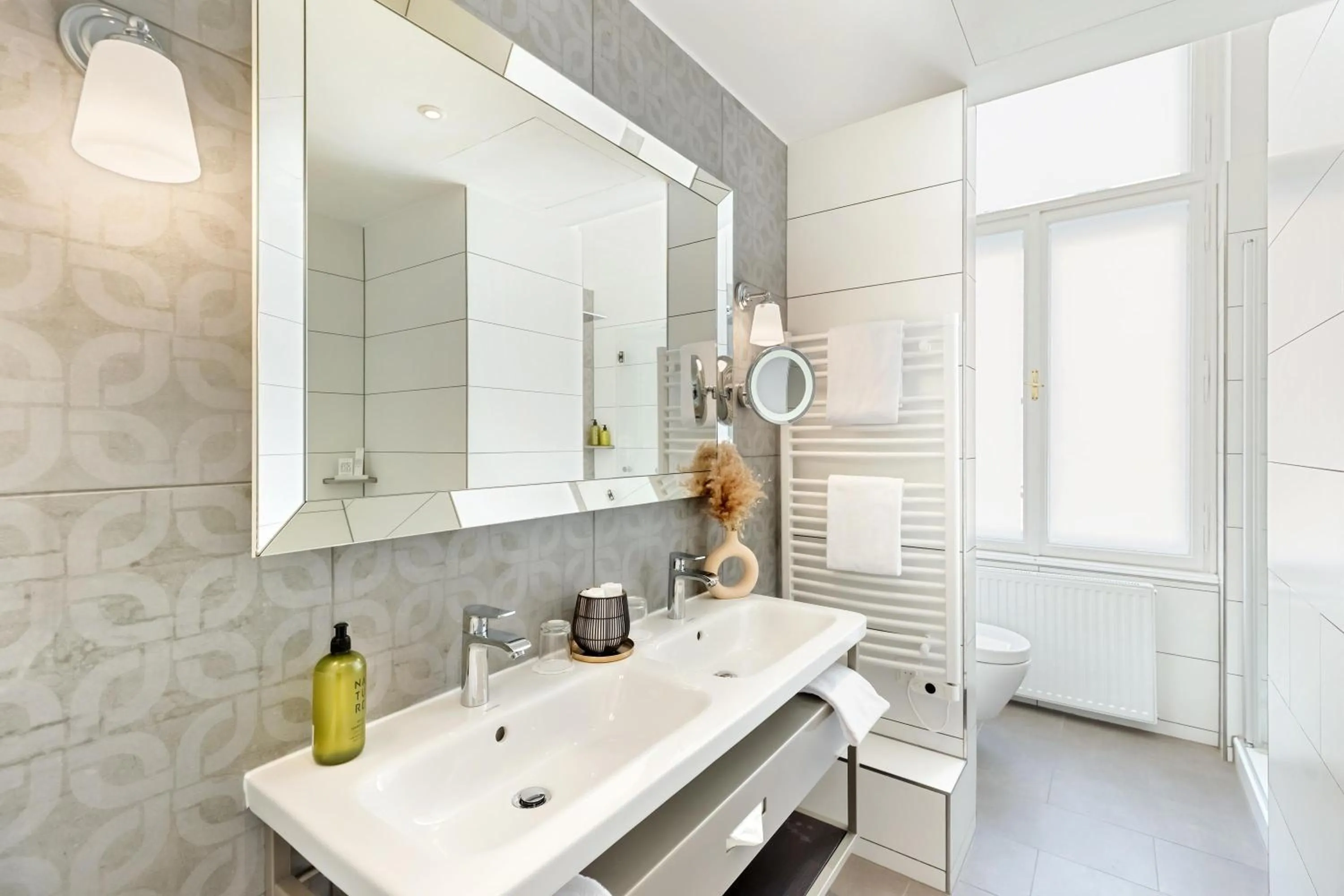 Toilet in Hotel Rathauspark Wien