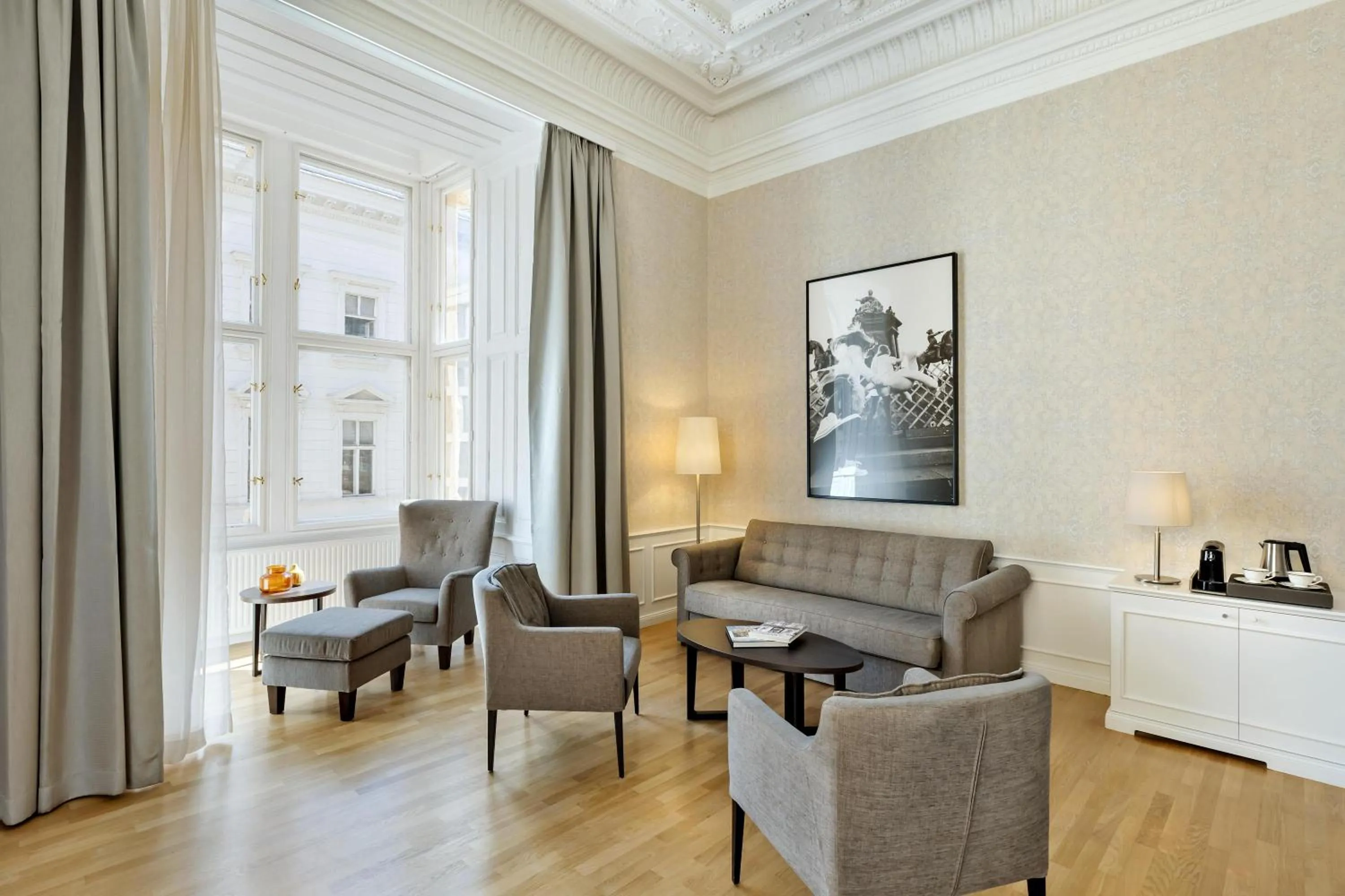 Photo of the whole room in Hotel Rathauspark Wien