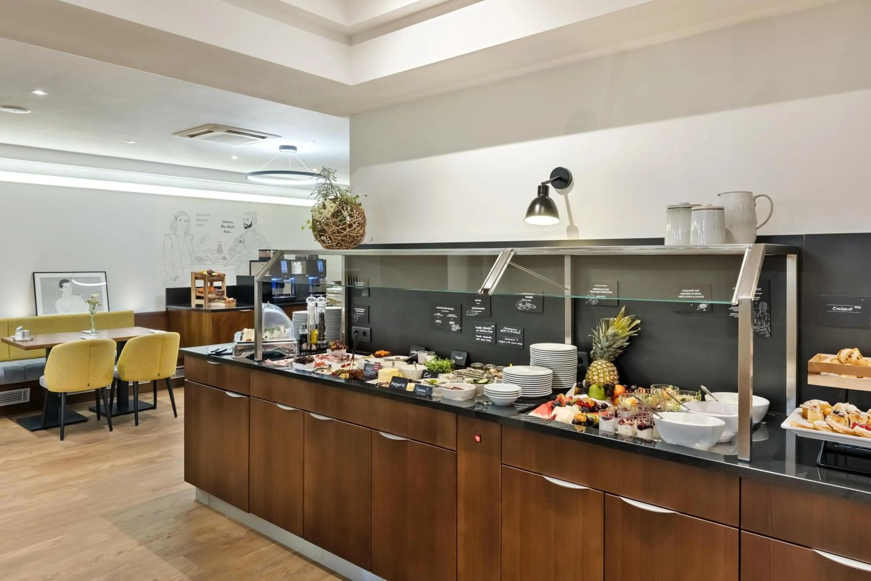 Restaurant/places to eat in Hotel Rathauspark Wien