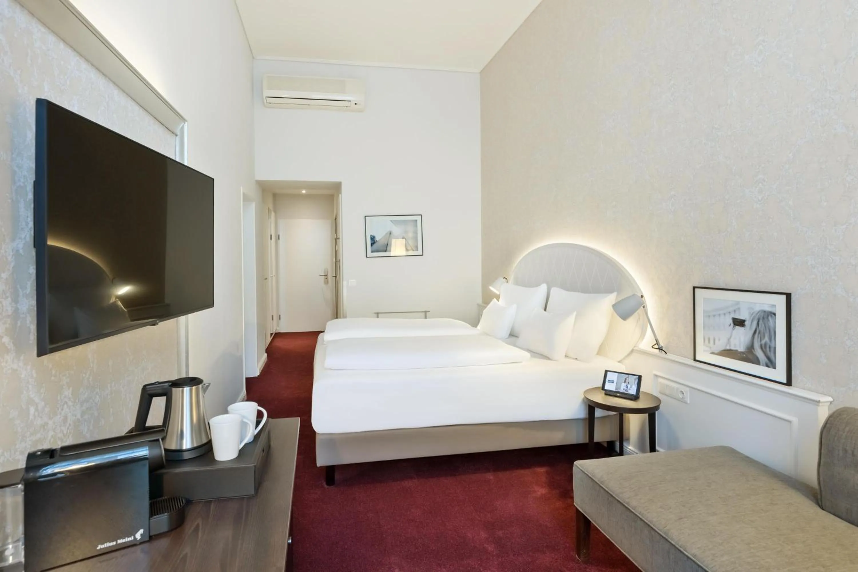 Bed in Hotel Rathauspark Wien