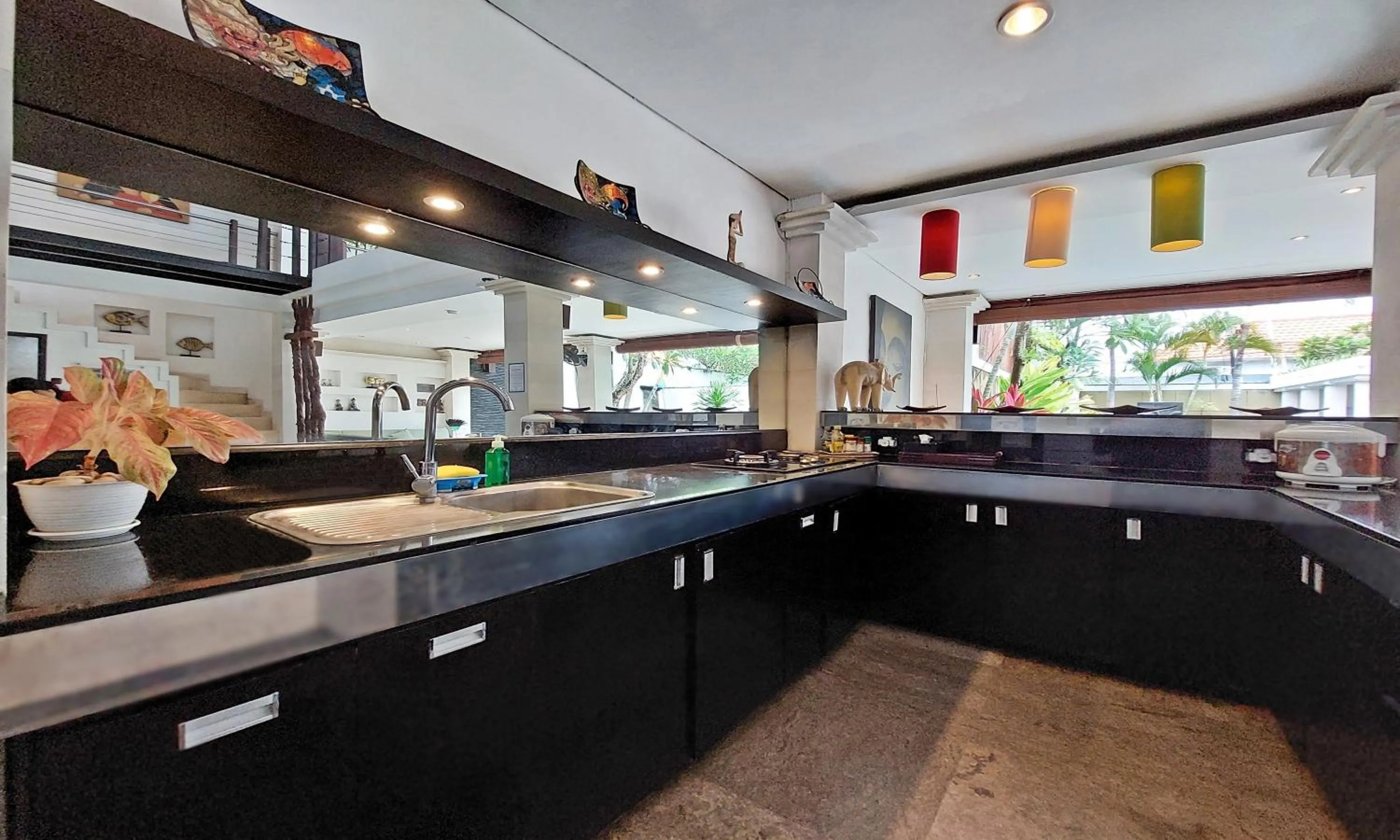 Kitchen or kitchenette in Harmony Villa Dua