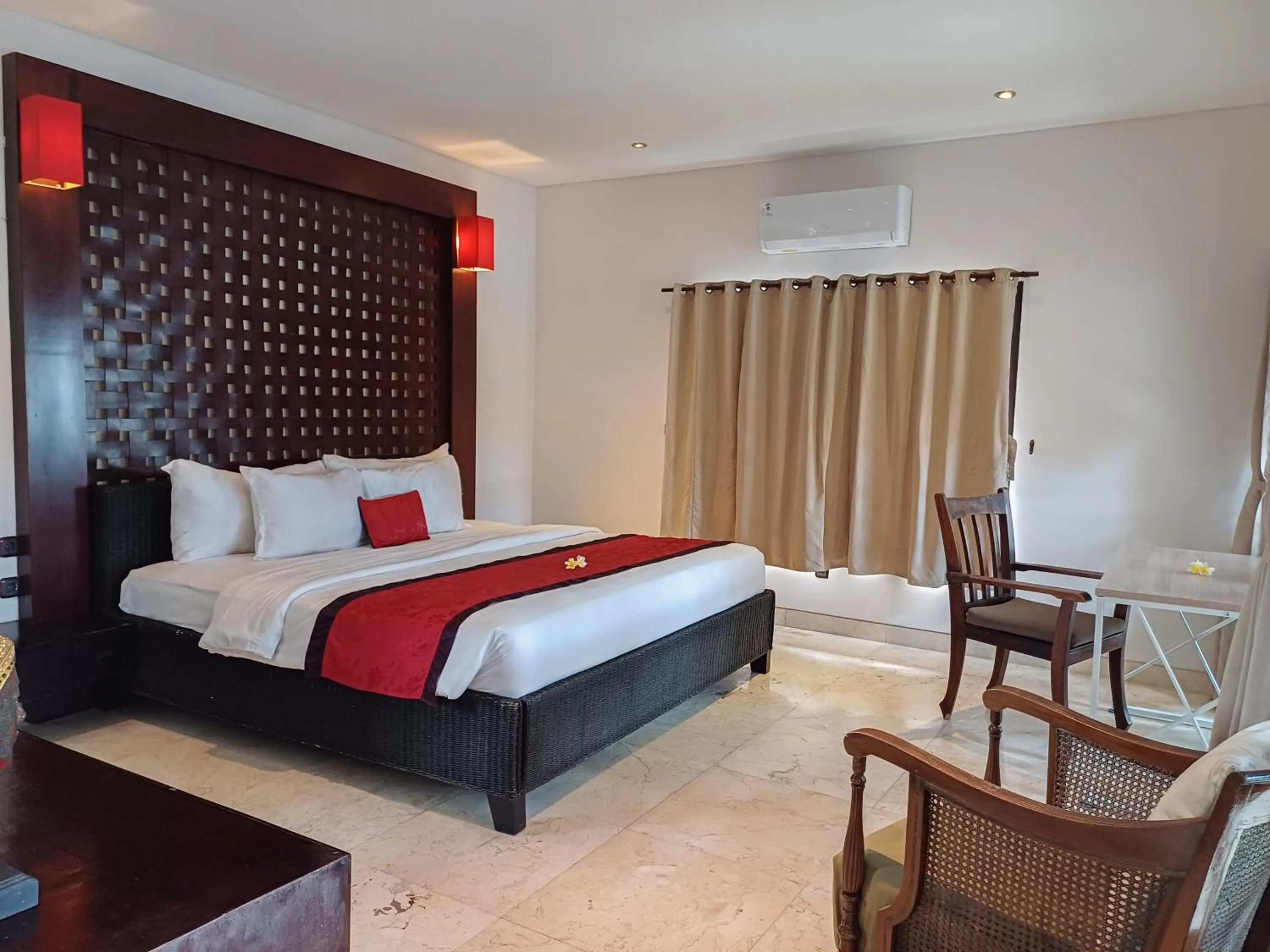 Bed in Harmony Villa Dua