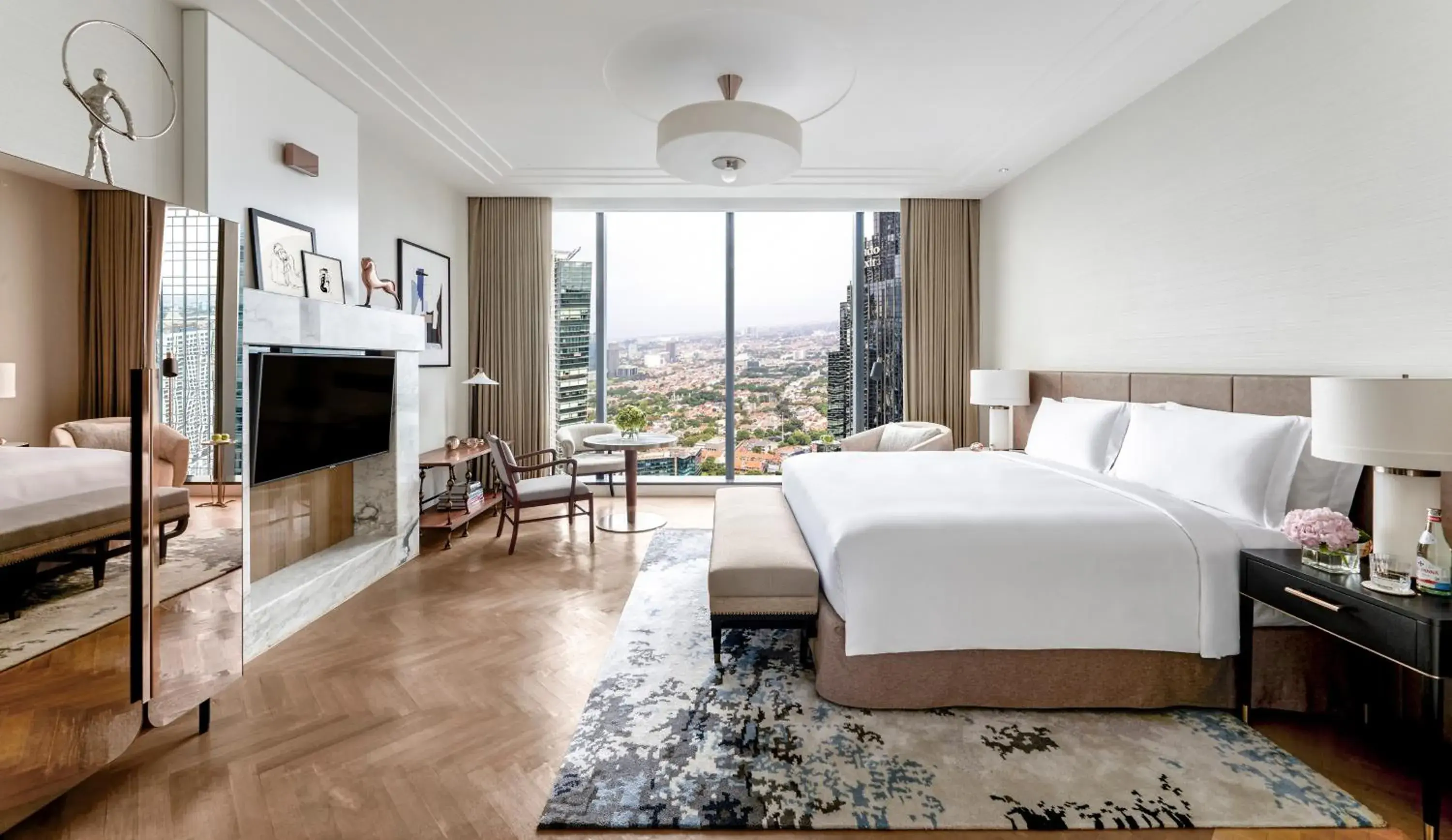 Deluxe Cityscape King Room in The Langham, Jakarta Deluxe Cityscape King Room in The Langham, Jakarta