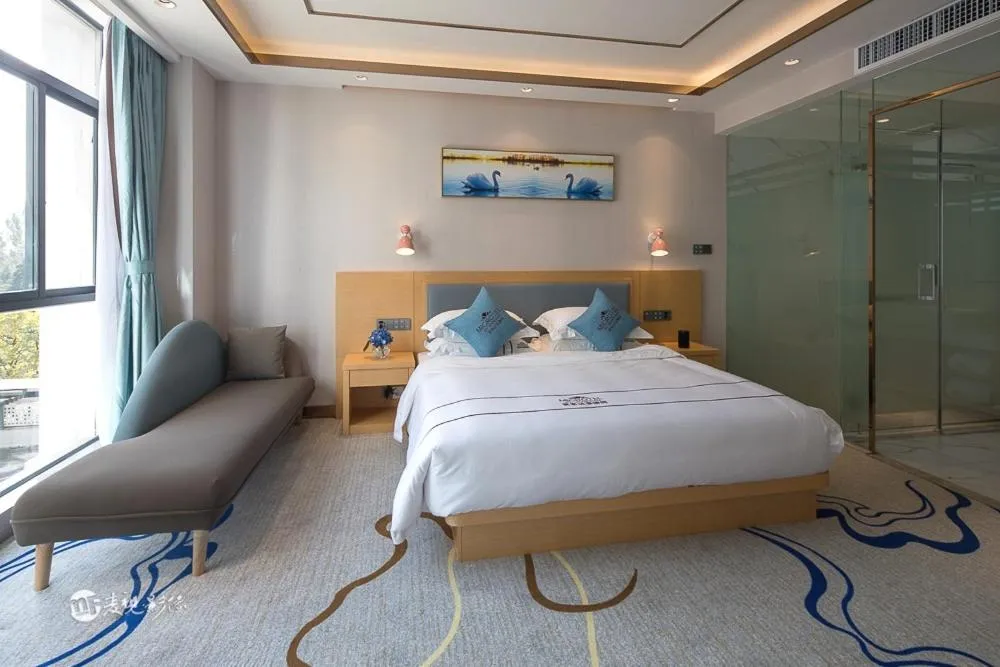 Microtel by Wyndham Lijiang