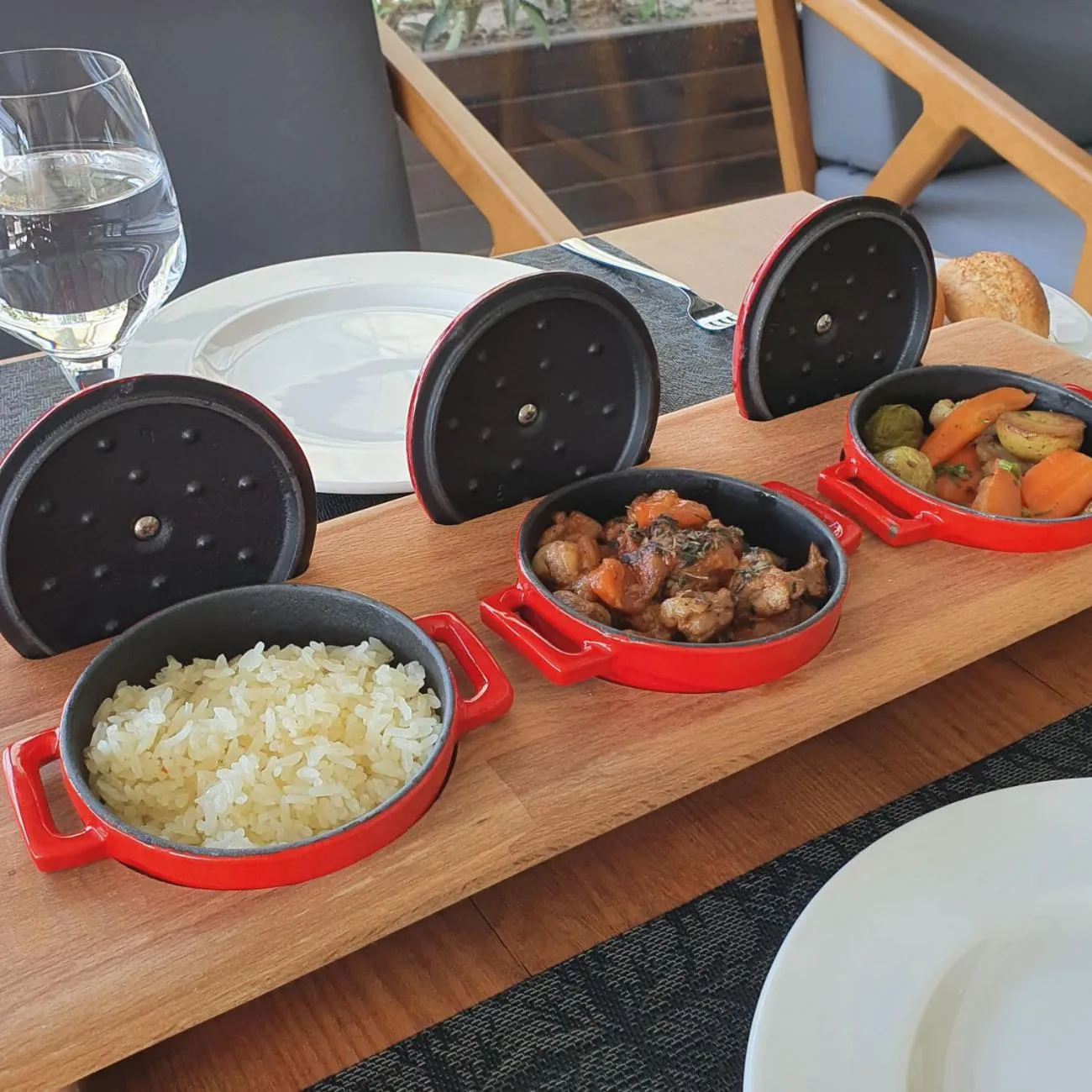 Restaurant/places to eat in Ramada by Wyndham Izmir Aliaga