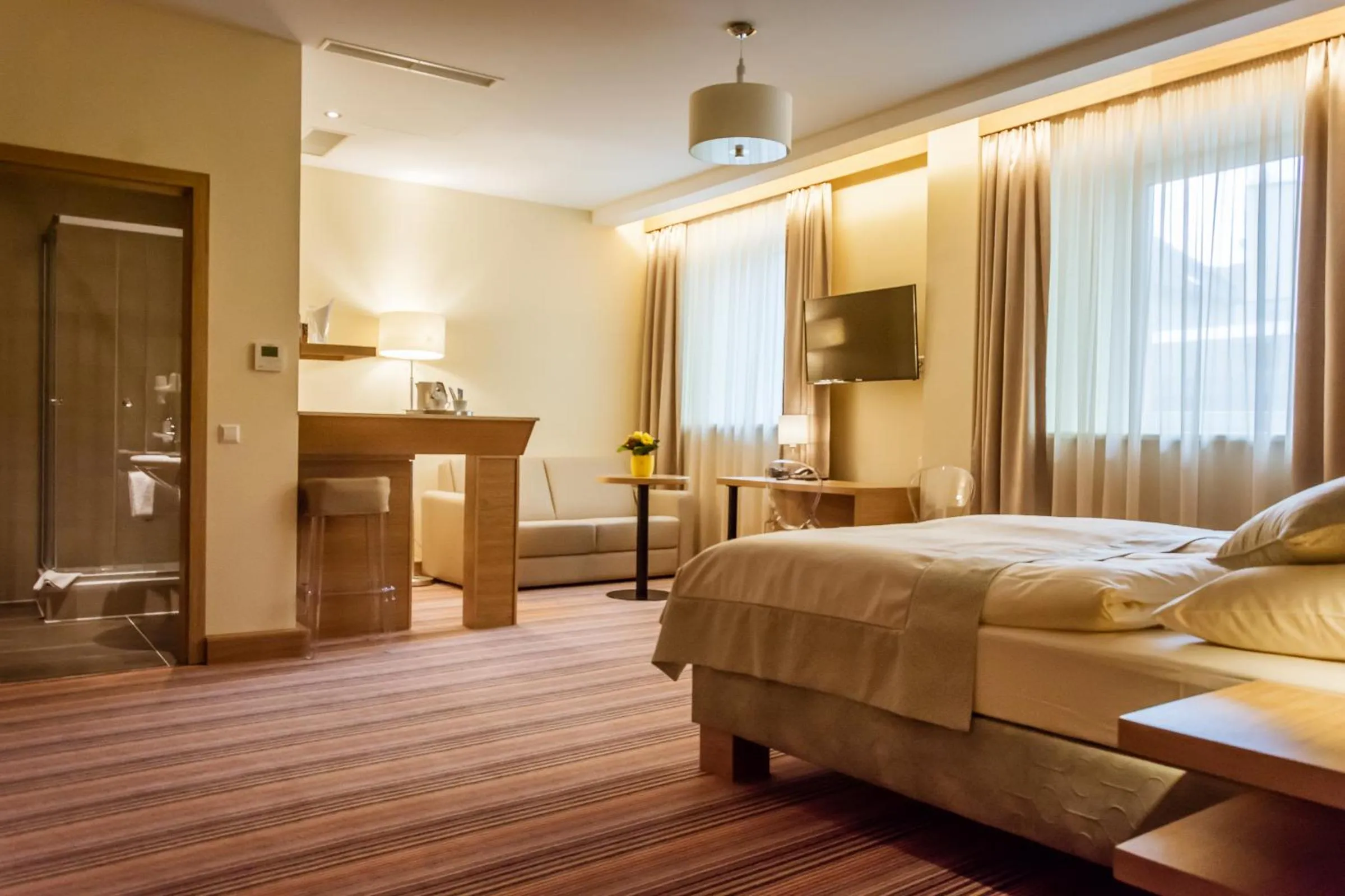 Photo of the whole room, Bed in Hotel Drei Raben