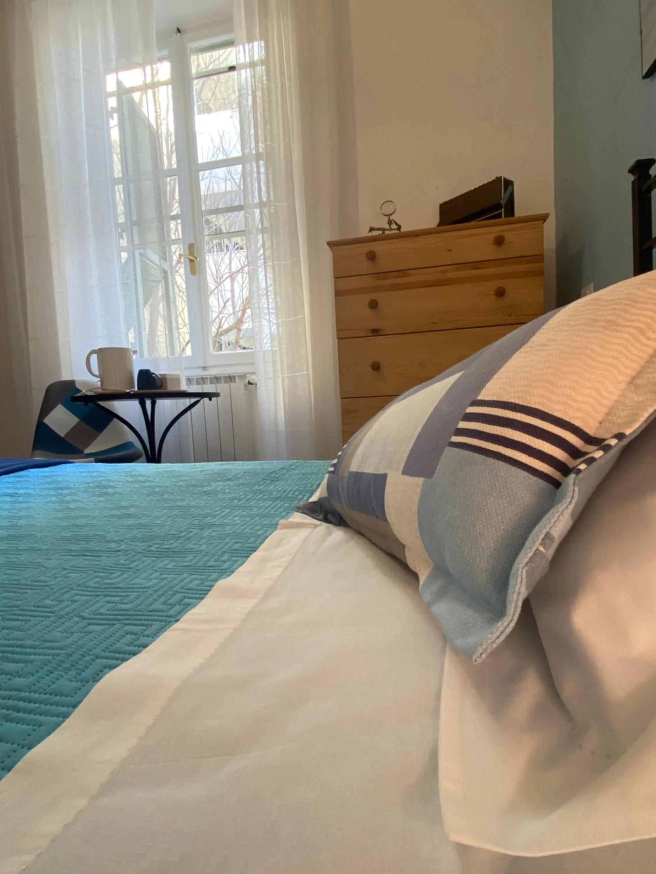 Bed in Iola Rooms - Q9416