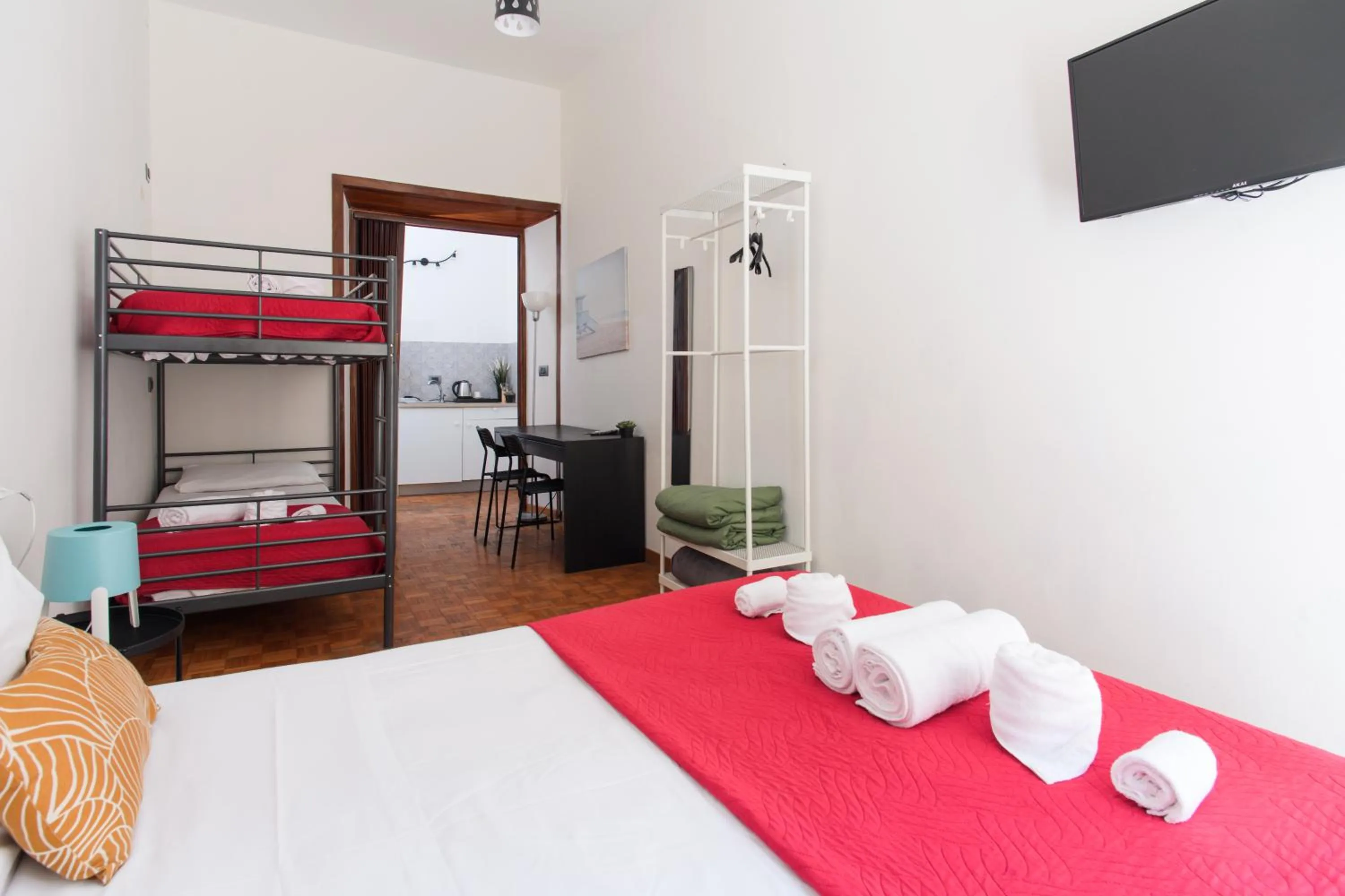 Bed in Inside Chiaia Rooms