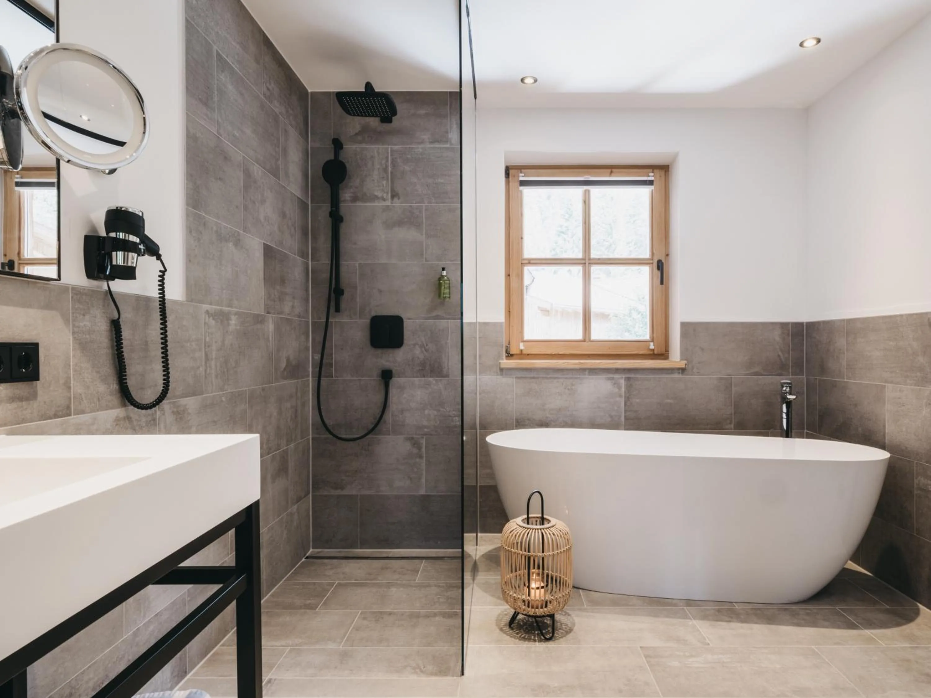 Bath in VAYA Achensee