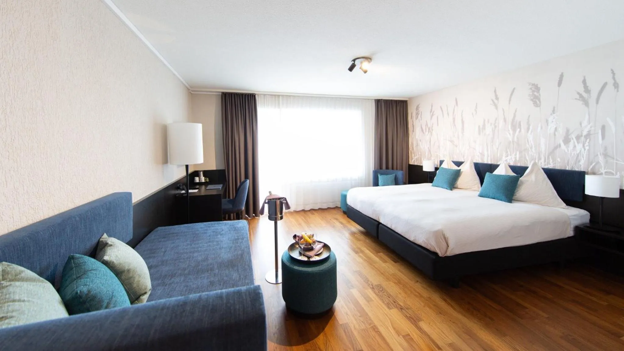 Photo of the whole room, Bed in HOTEL illuster - Urban & Local