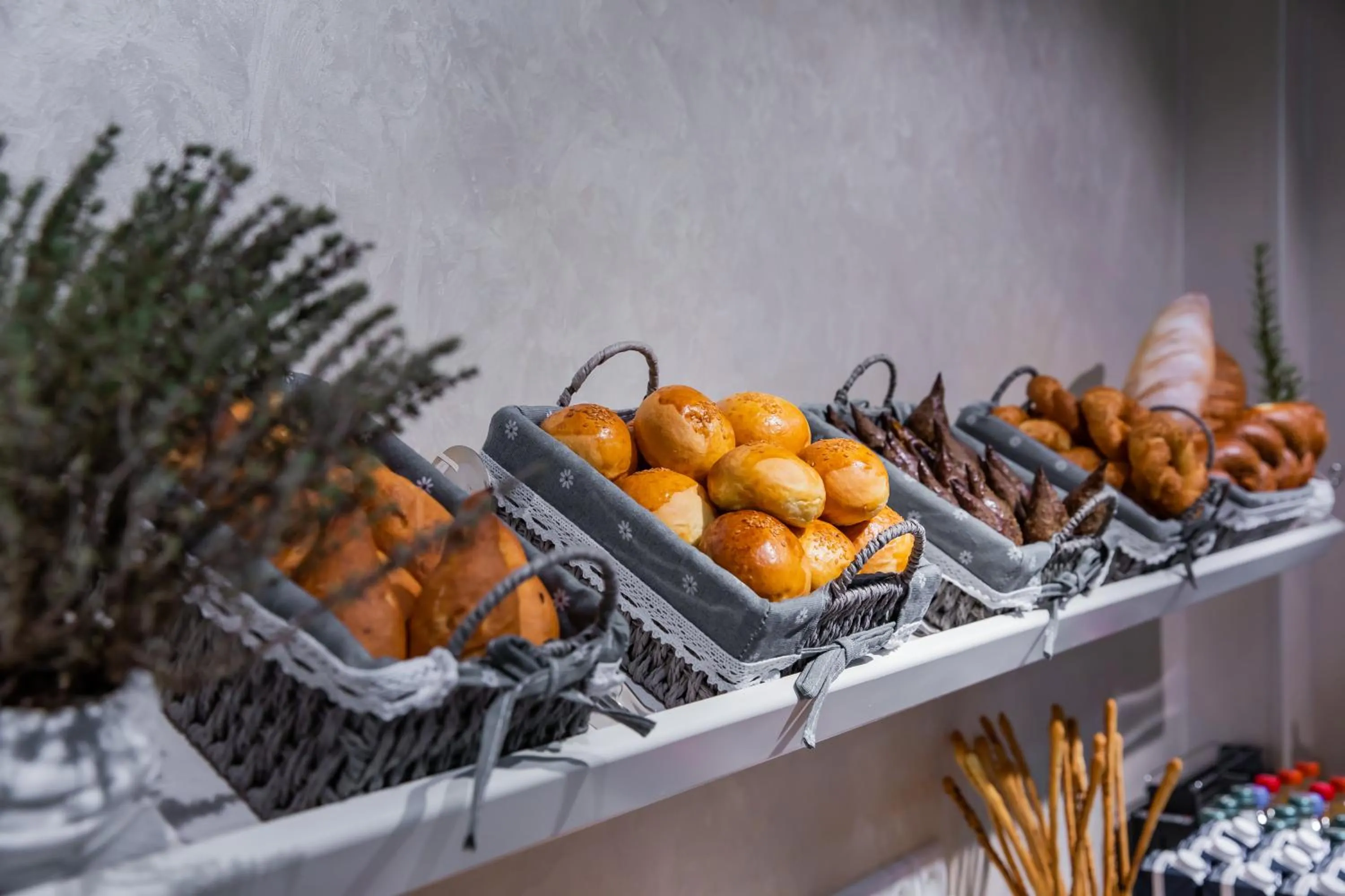 Food and drinks in Art Deluxe Hotel