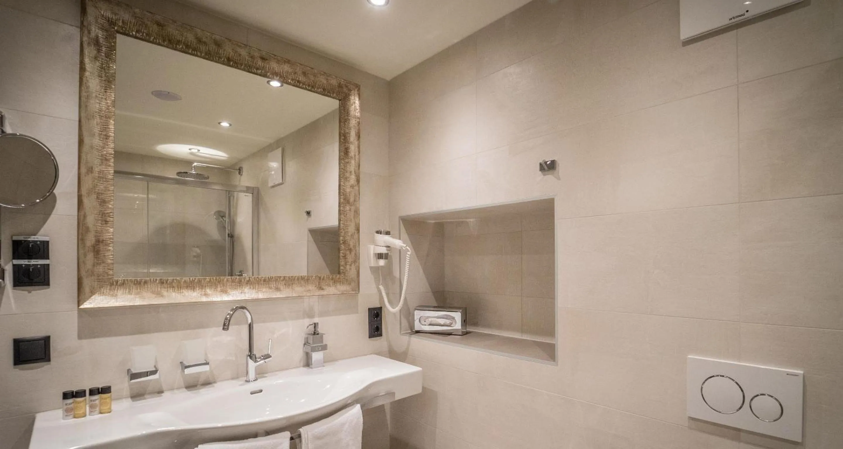 Bathroom in Hotel Goldener Adler, BW Signature Collection