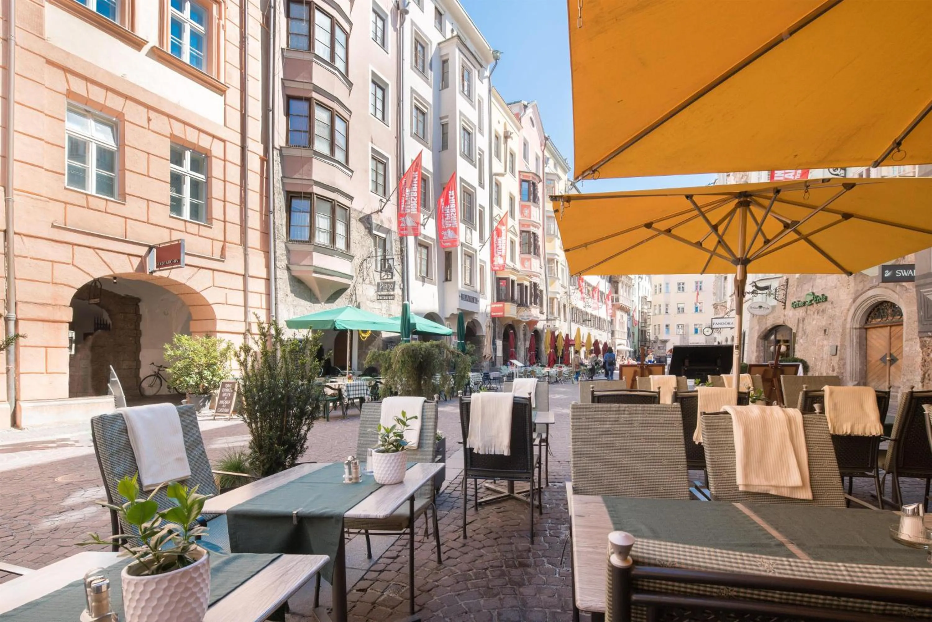 Food and drinks in Hotel Goldener Adler, BW Signature Collection