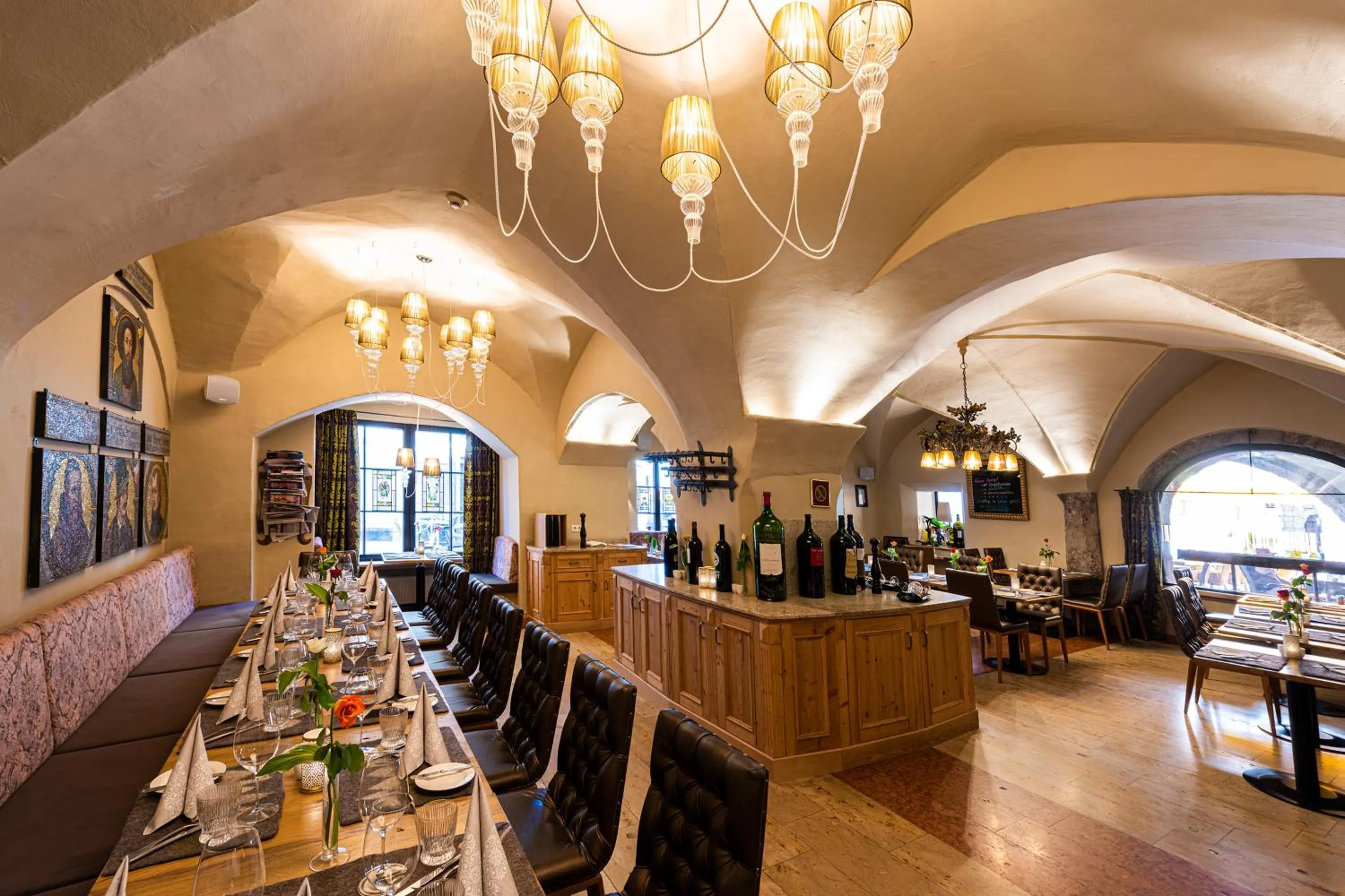 Restaurant/places to eat in Hotel Goldener Adler, BW Signature Collection