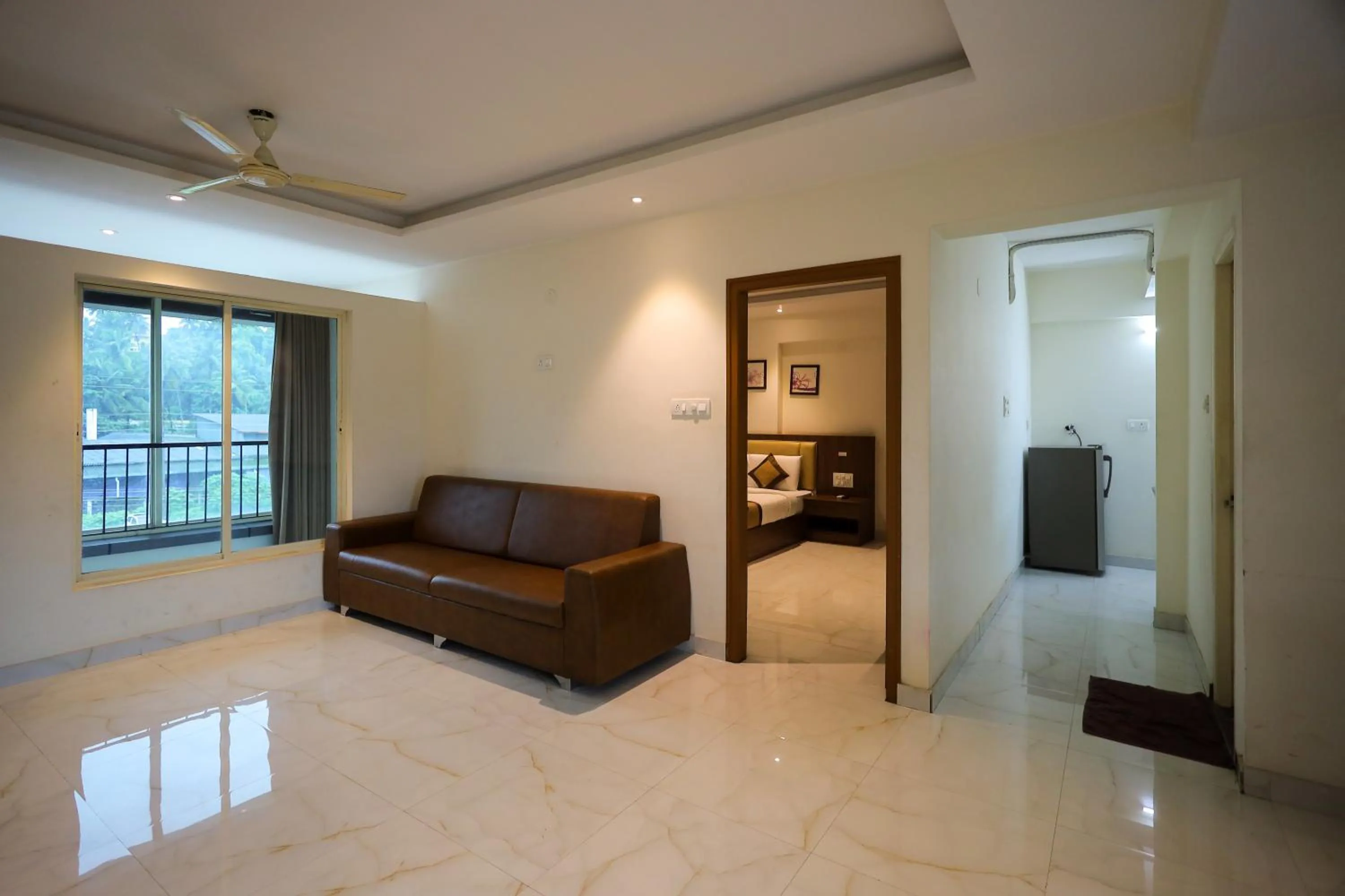 Living room in Adyar Plaza Inn by RAK Rooms, Mangaluru