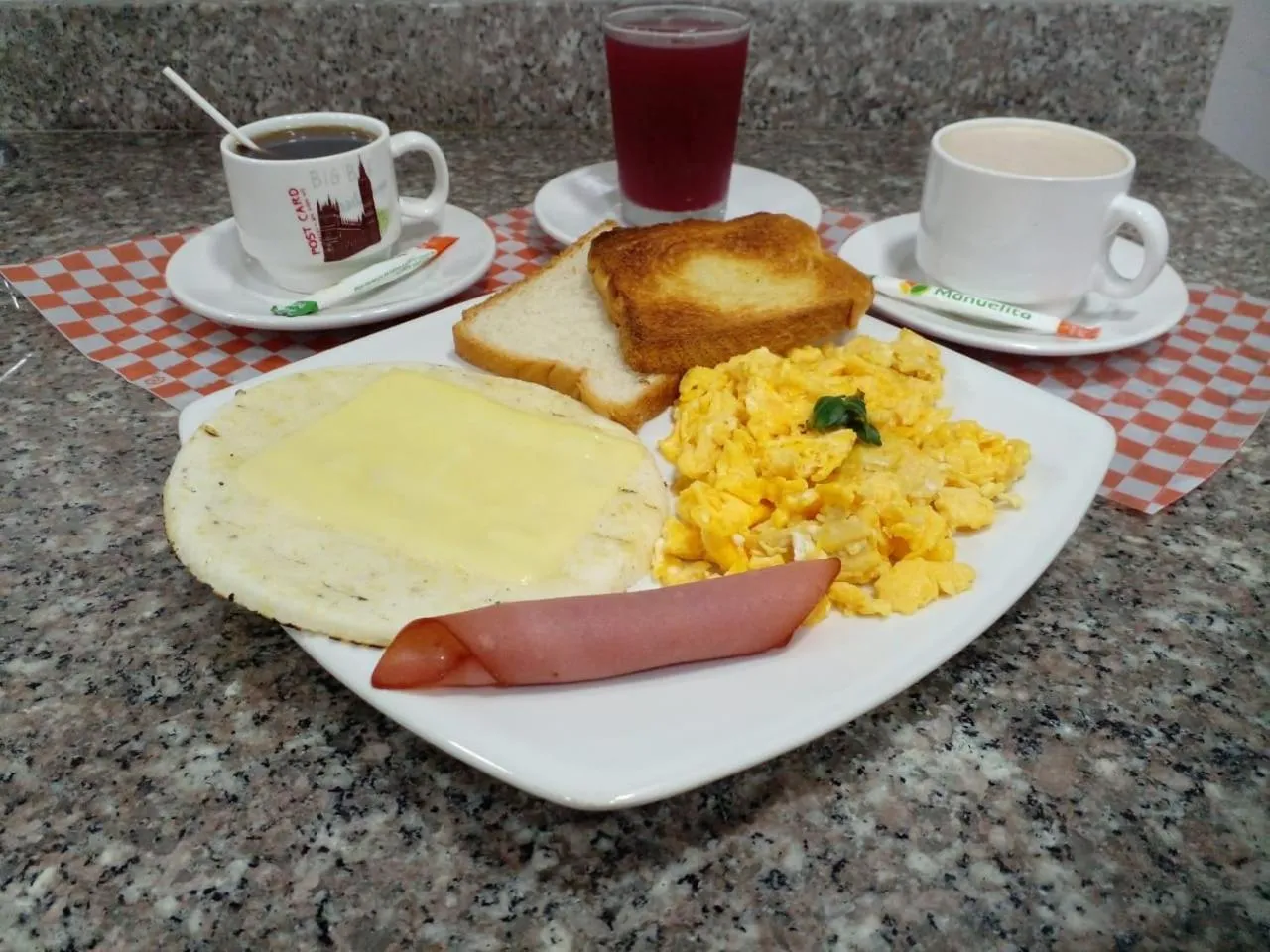 Breakfast in Finca Hotel Zona Franca