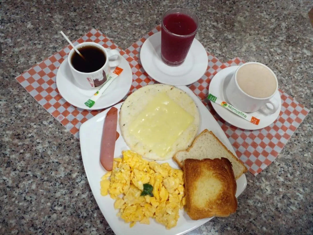 Breakfast in Finca Hotel Zona Franca