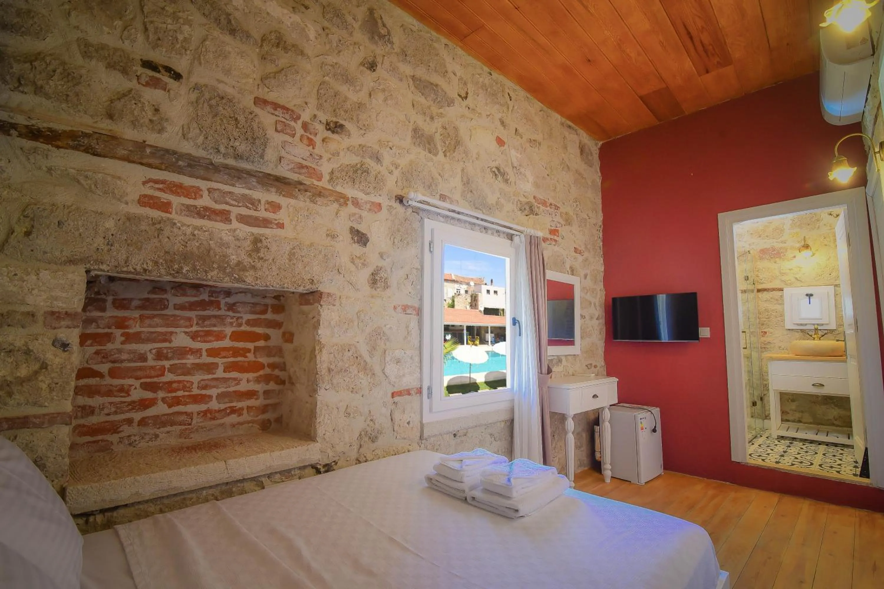 Photo of the whole room, Bed in Jardin d'Azur Alaçatı