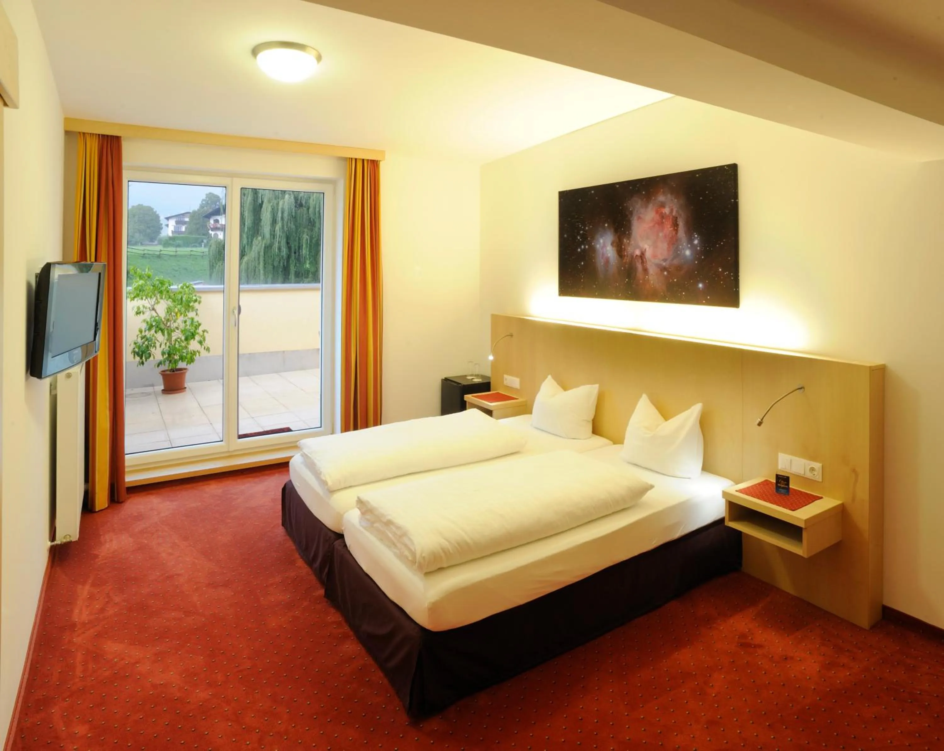 Bed in Austria Classic Hotel Heiligkreuz