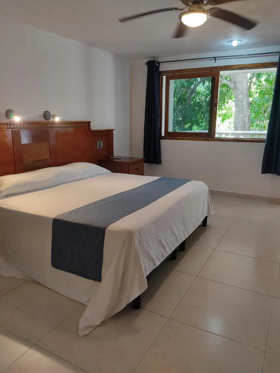 Bedroom, Bed in Hotel Puerta Chichen