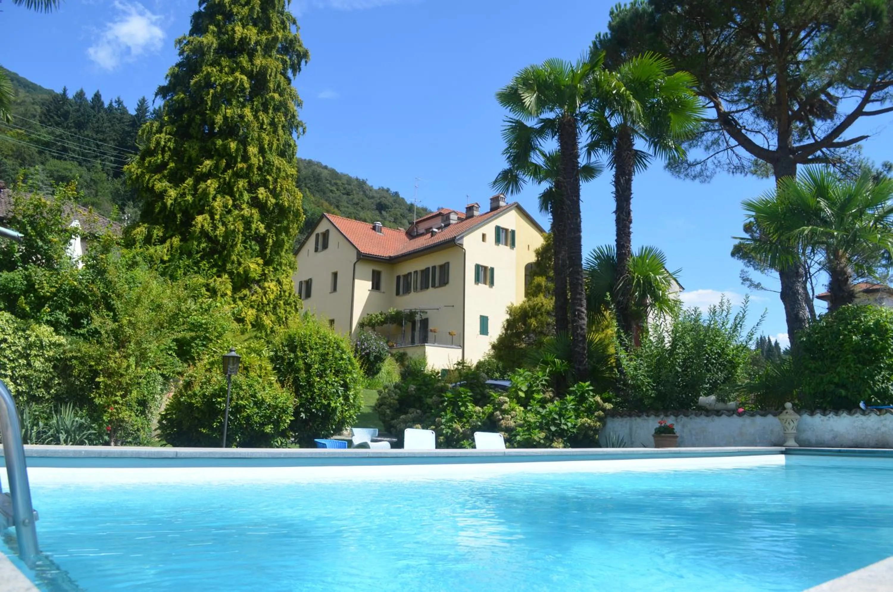 Pool view in Albergo della Posta