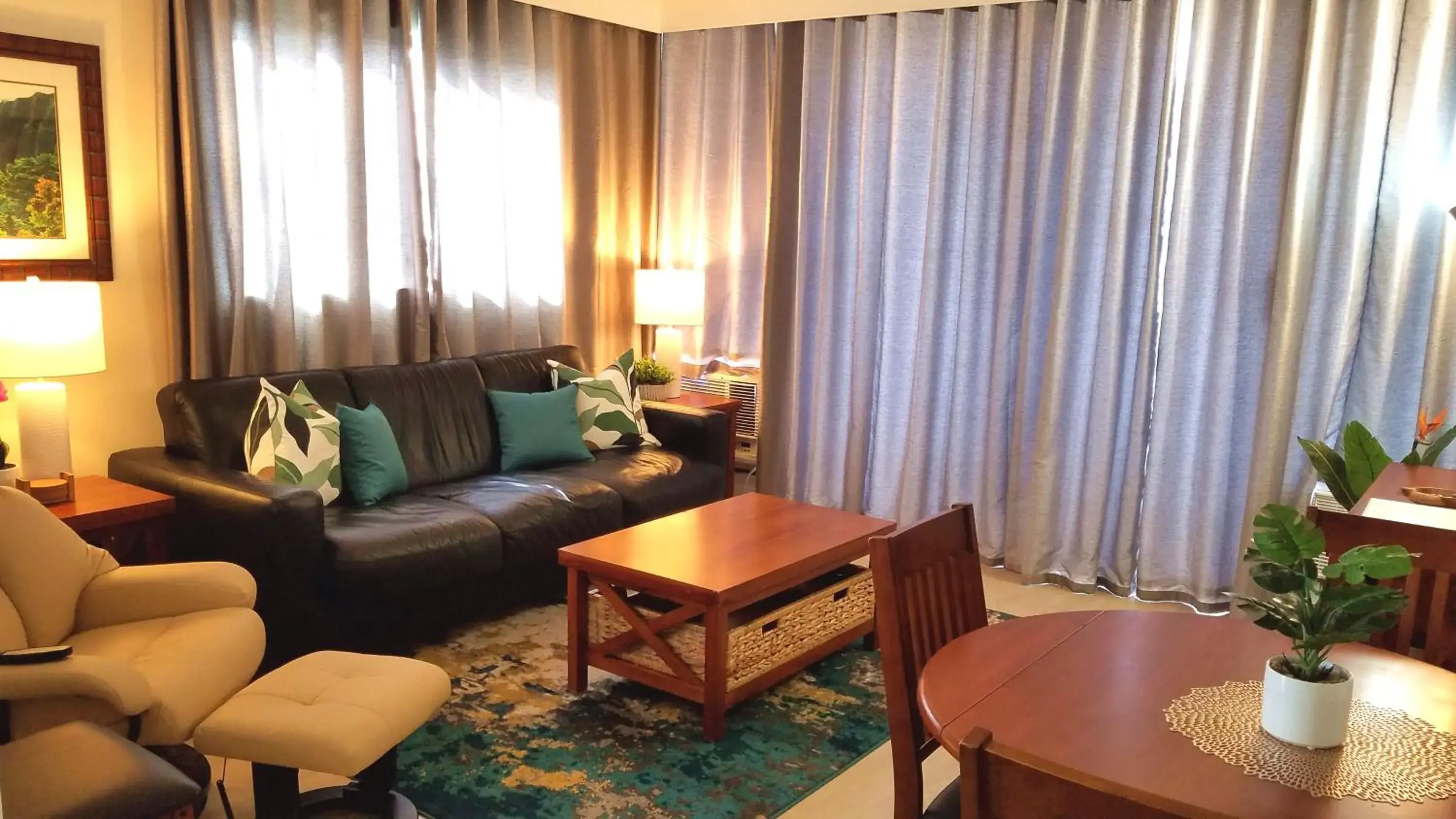 Waikiki Kuhio 1-bedrm Apt, Ocean view, Free Parking & Wifi Waikiki Kuhio 1-bedrm Apt, Ocean view, Free Parking & Wifi