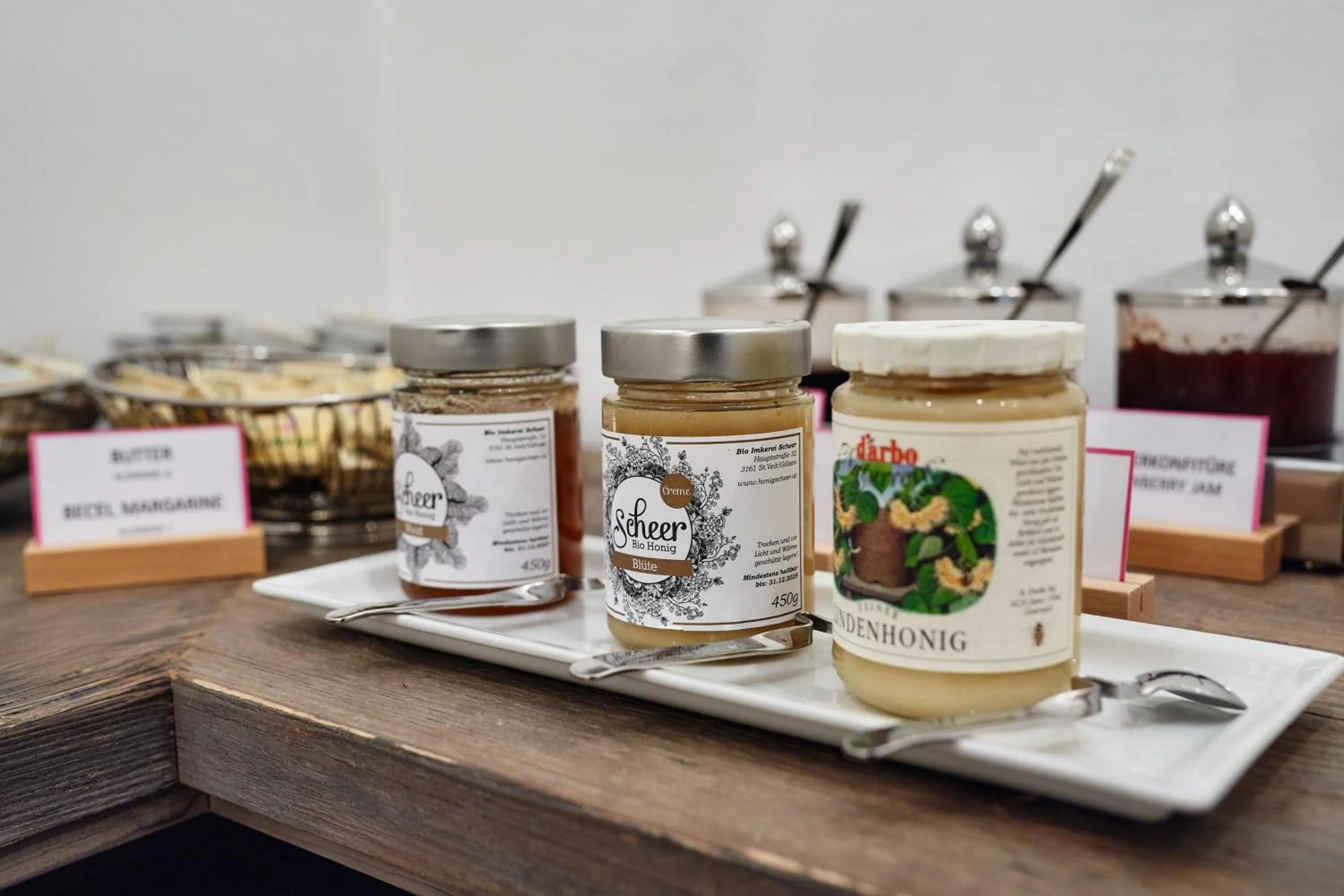 Buffet breakfast in Hotel Kunsthof