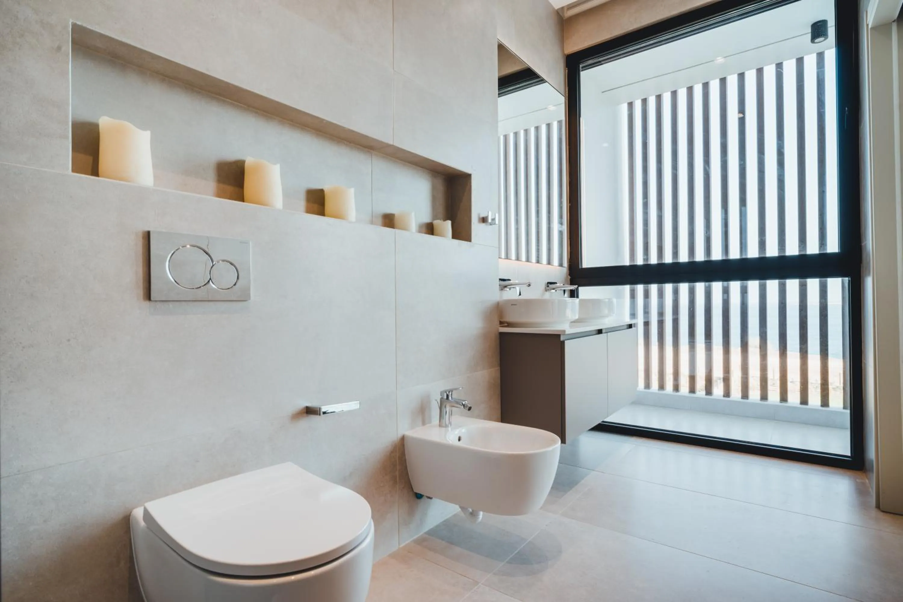 Bathroom in Periyiali Konnos Villas Beach Resort