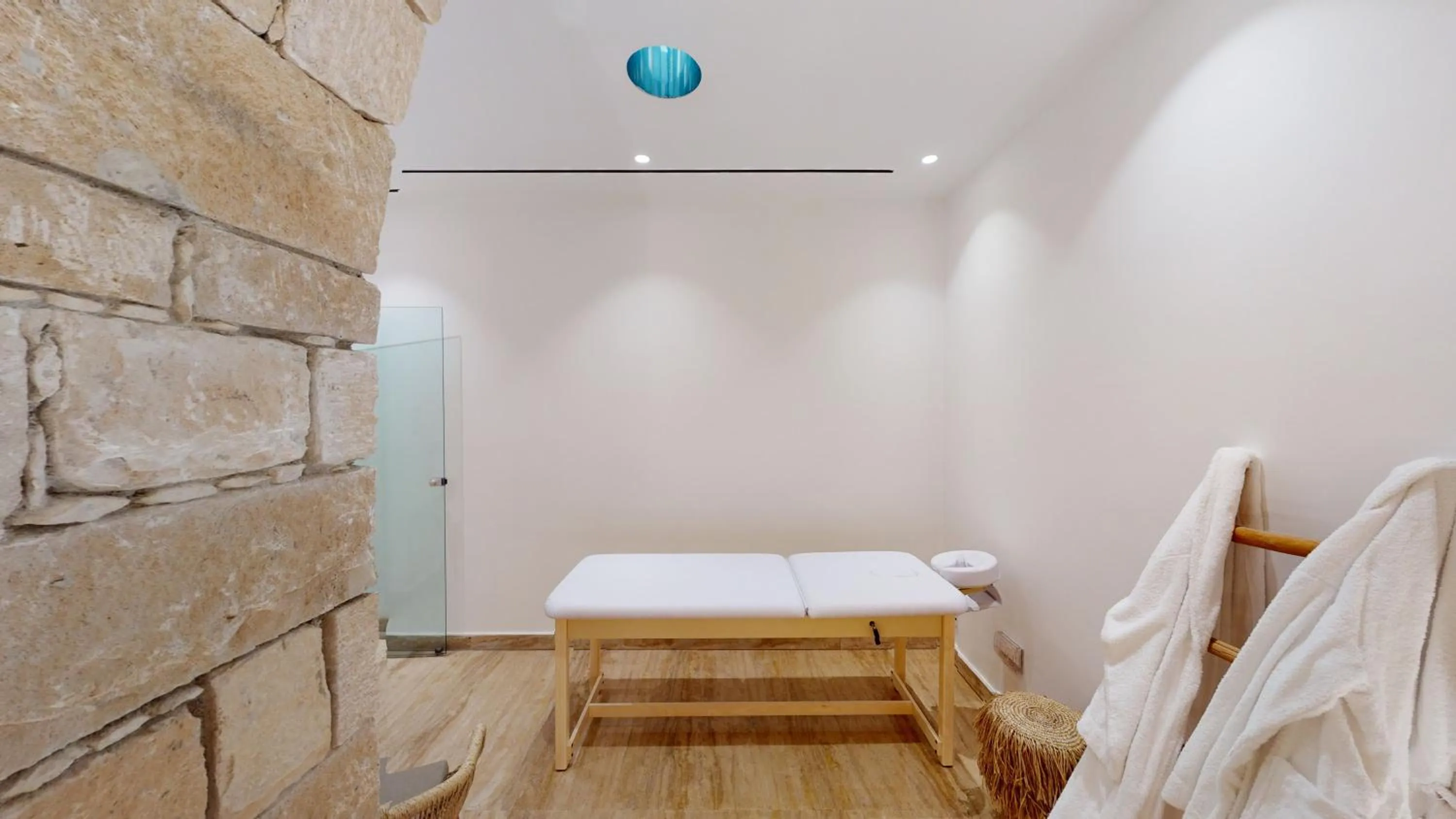 Massage in Periyiali Konnos Villas Beach Resort