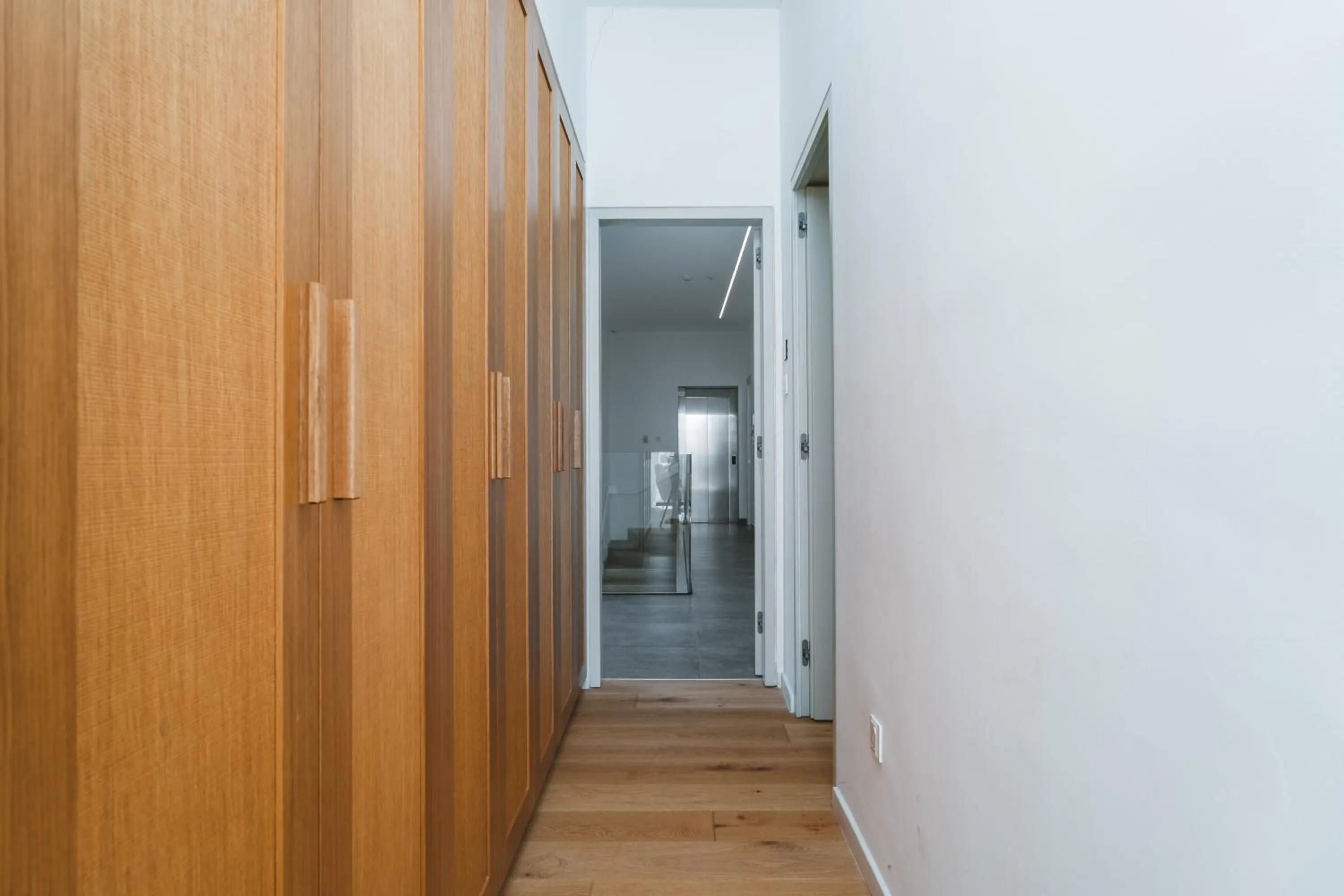 wardrobe in Periyiali Konnos Villas Beach Resort