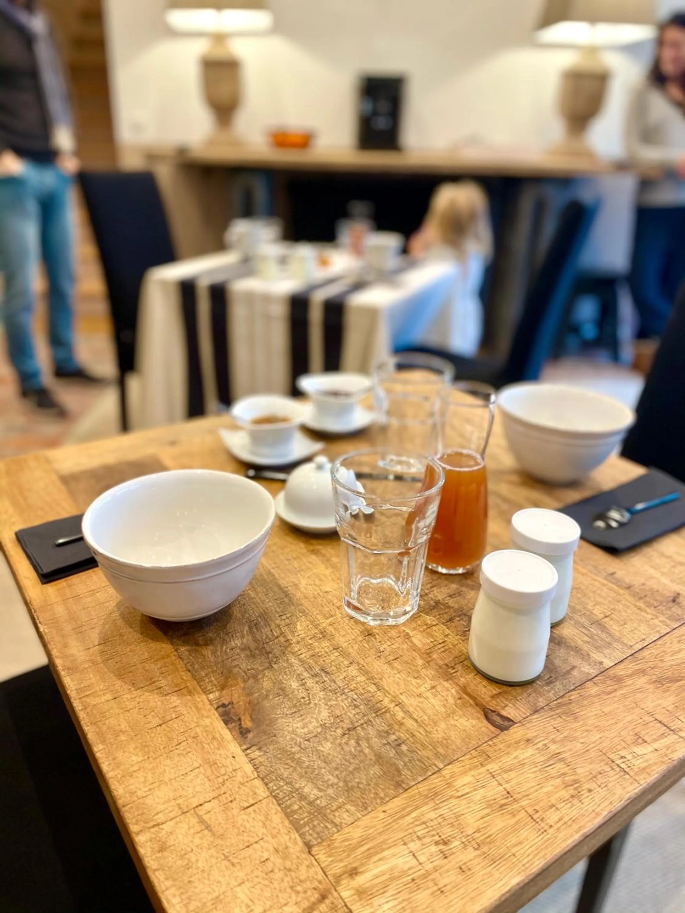 Dining area in L'Atelier des Magnolias