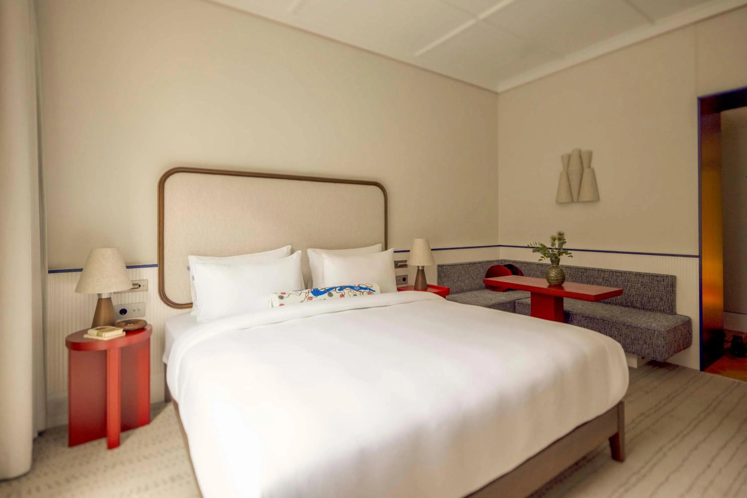 Bedroom, Bed in Miiro Spittelberg NEW OPENING