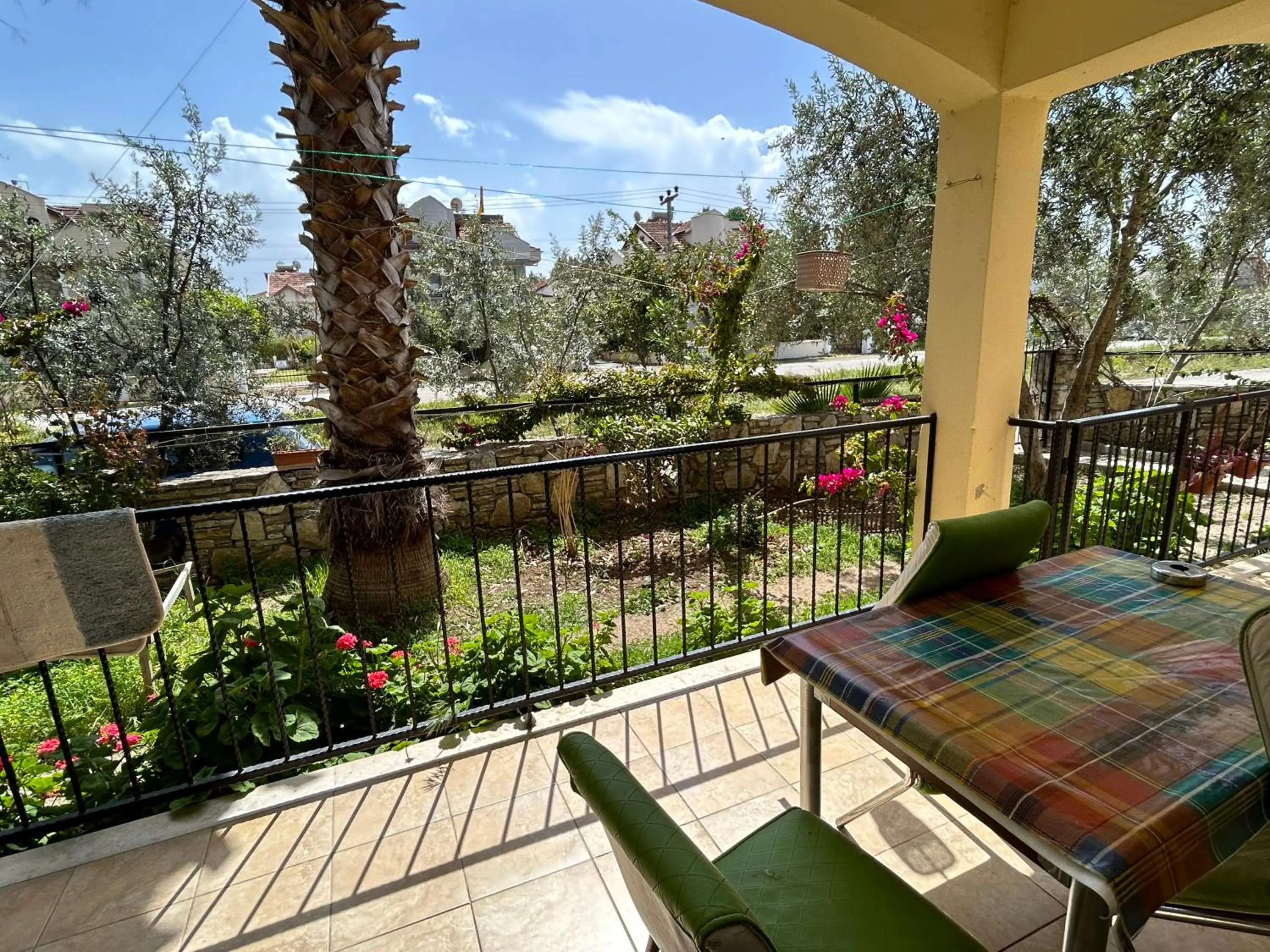 Spring in çileks apart otel