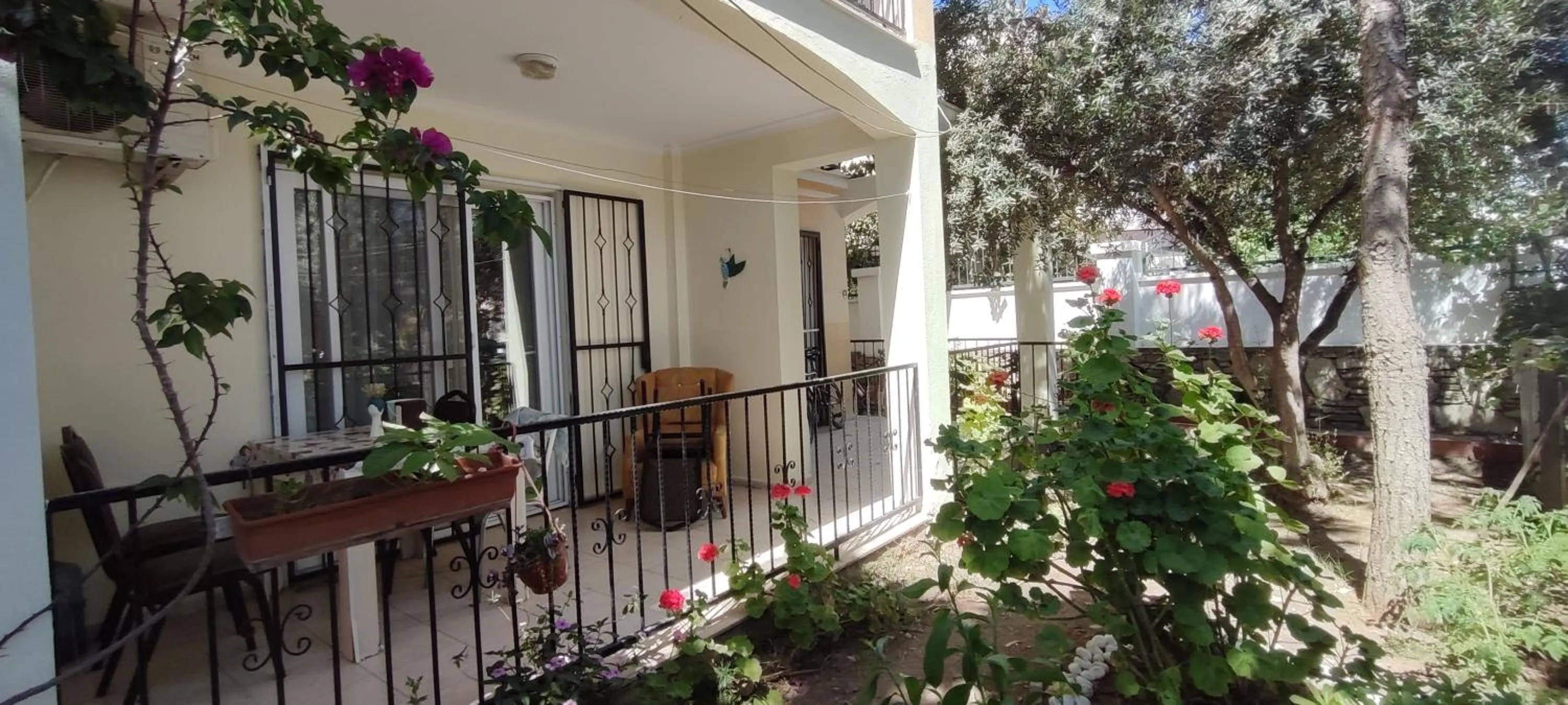 Property building in çileks apart otel