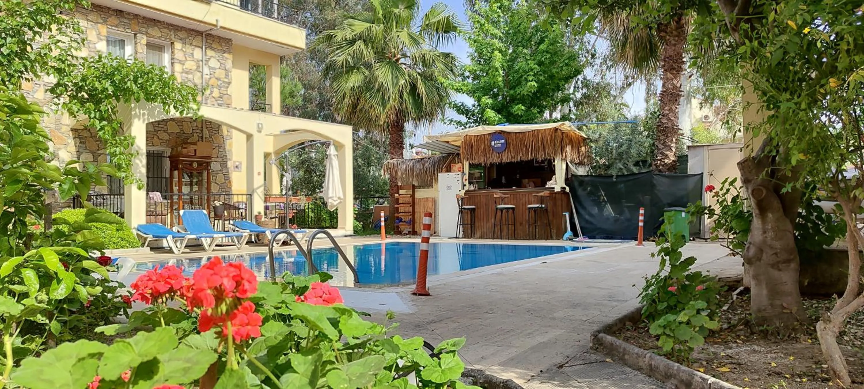 Property building in çileks apart otel