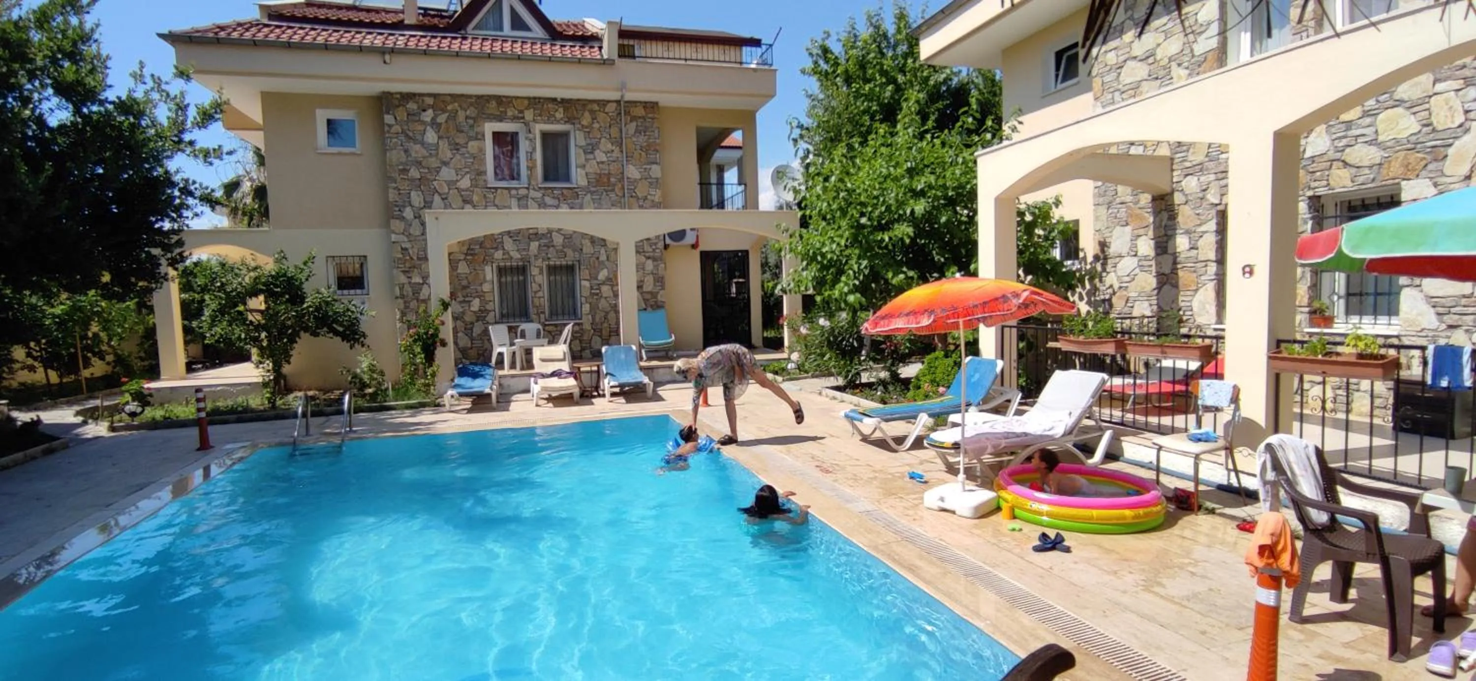Pool view in çileks apart otel