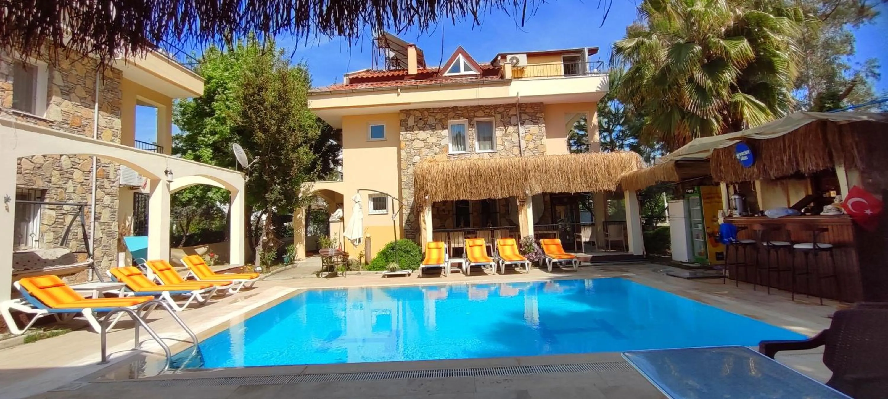 Lounge or bar in çileks apart otel