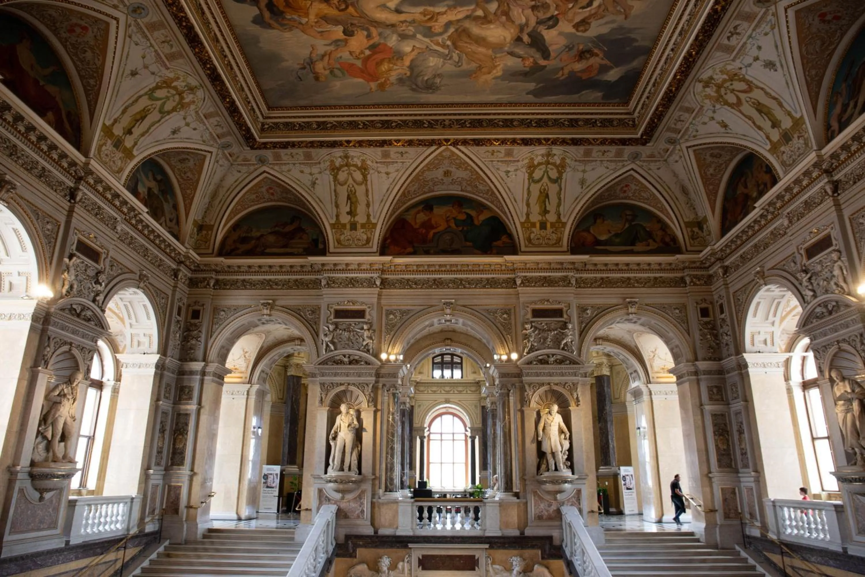 Nearby landmark in Miiro Palais Rudolf NEW OPENING