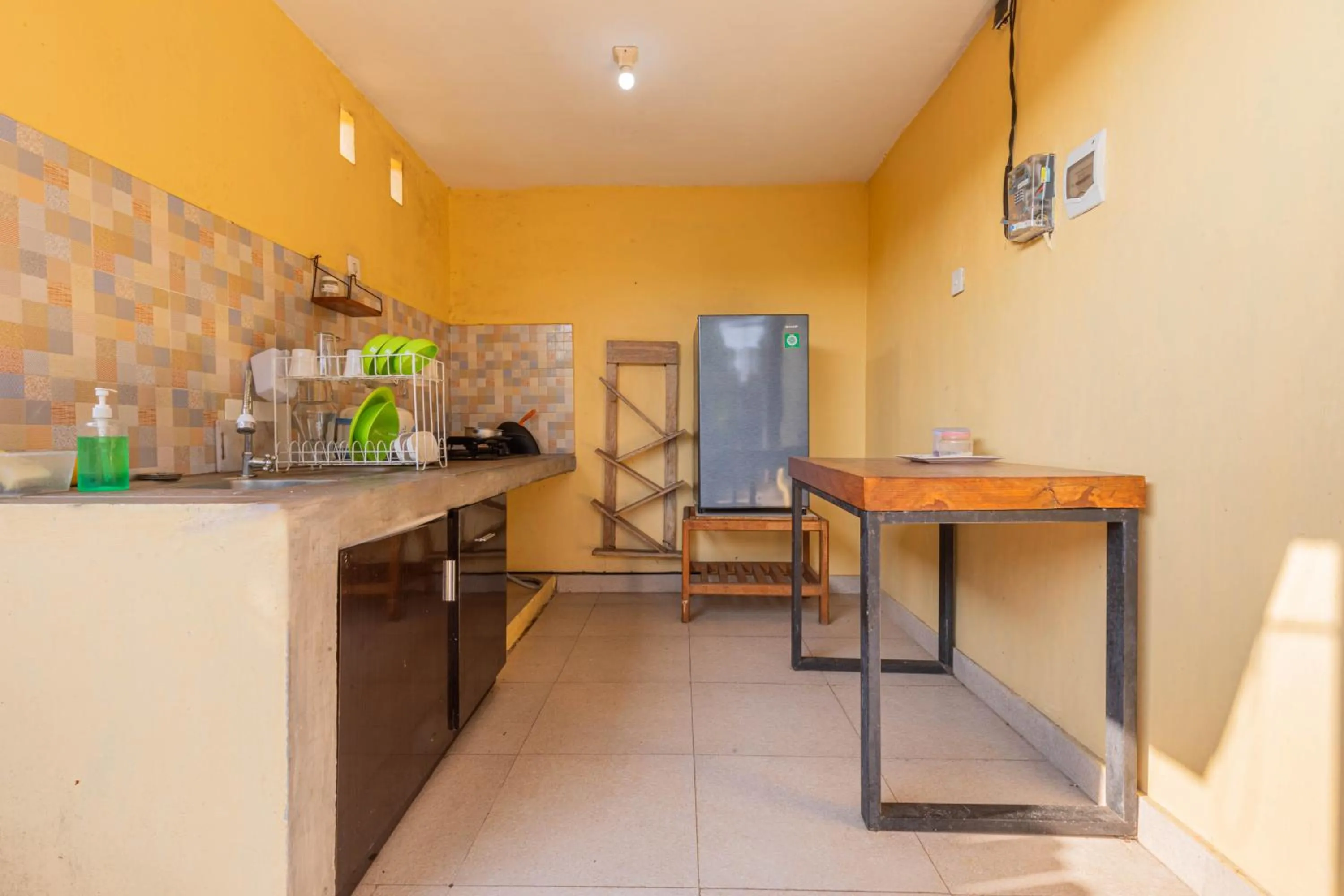 Kitchen or kitchenette in Kubu Selat Villa and Glamping