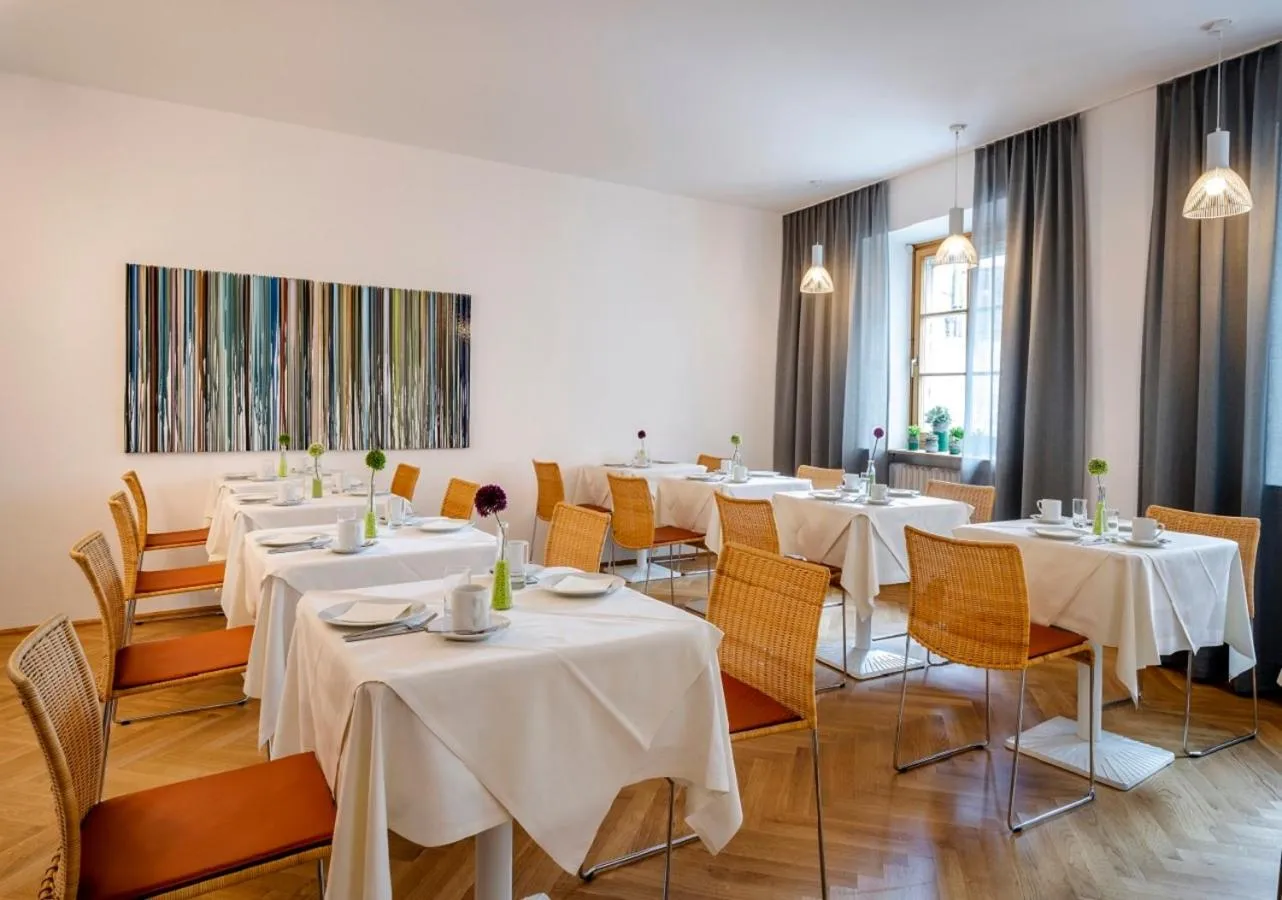 Restaurant/places to eat in Boutique Hotel Hauser