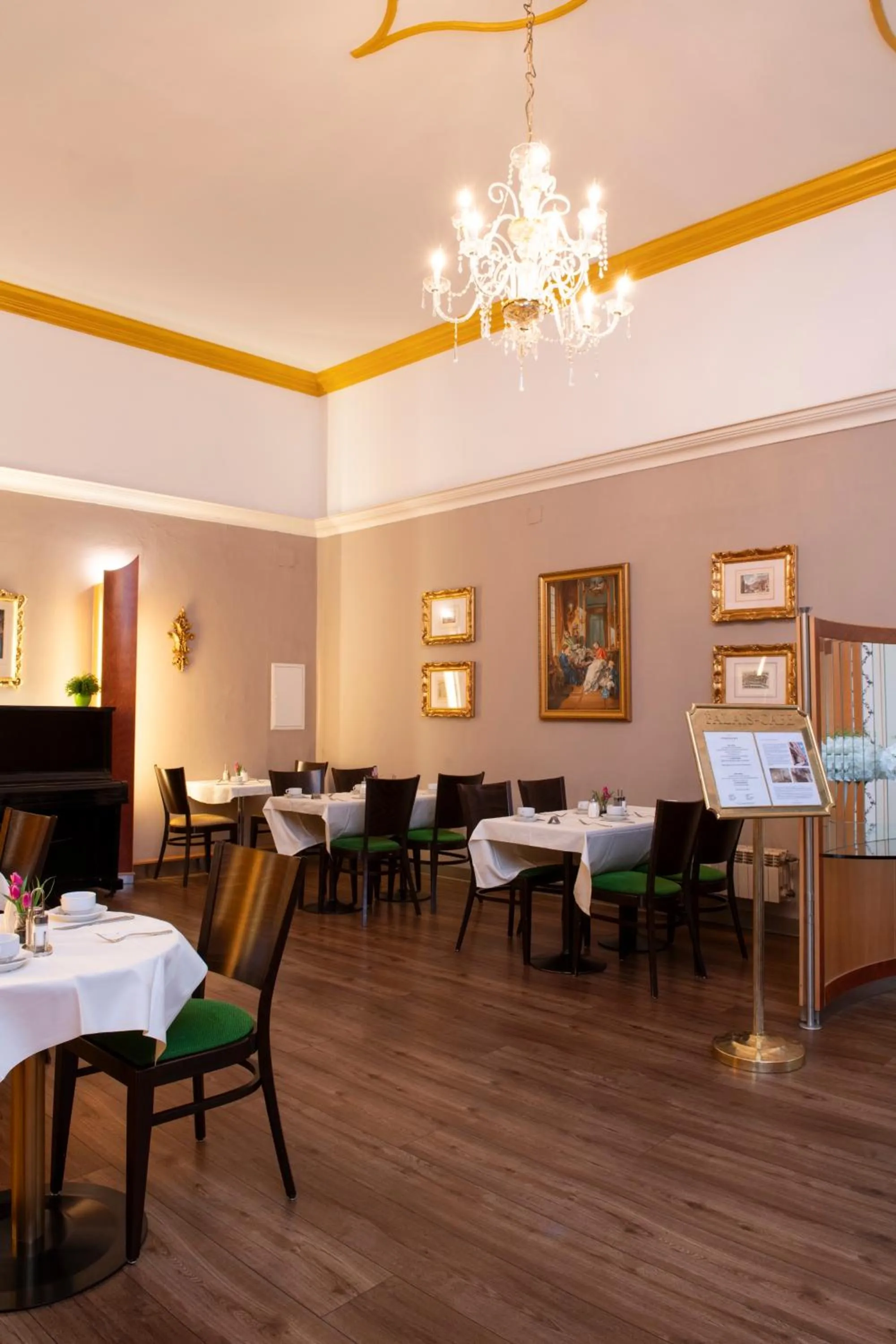 Breakfast in Pertschy Palais Hotel