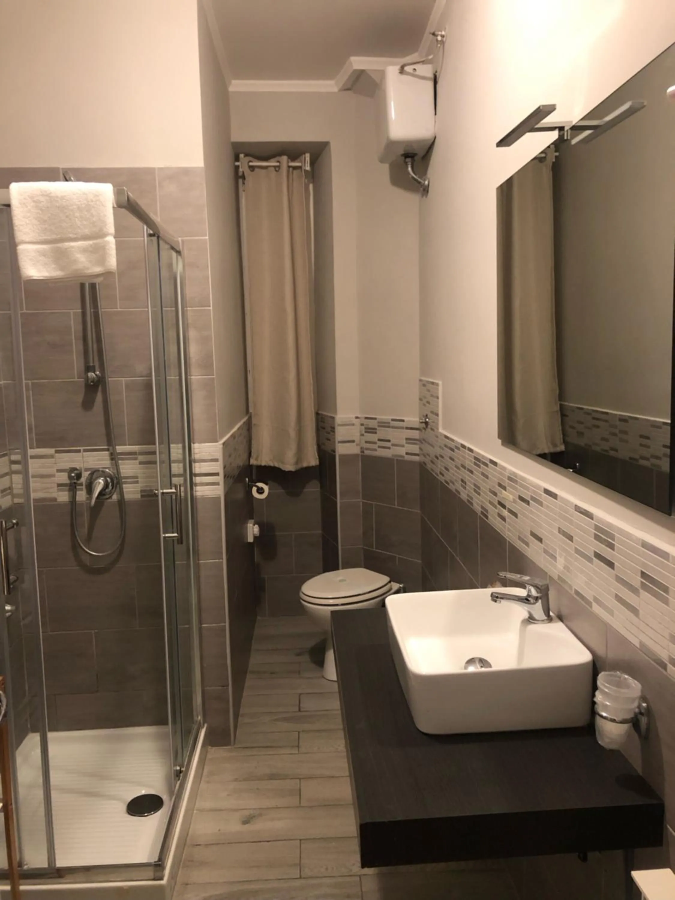 Toilet in Hotel Bristol