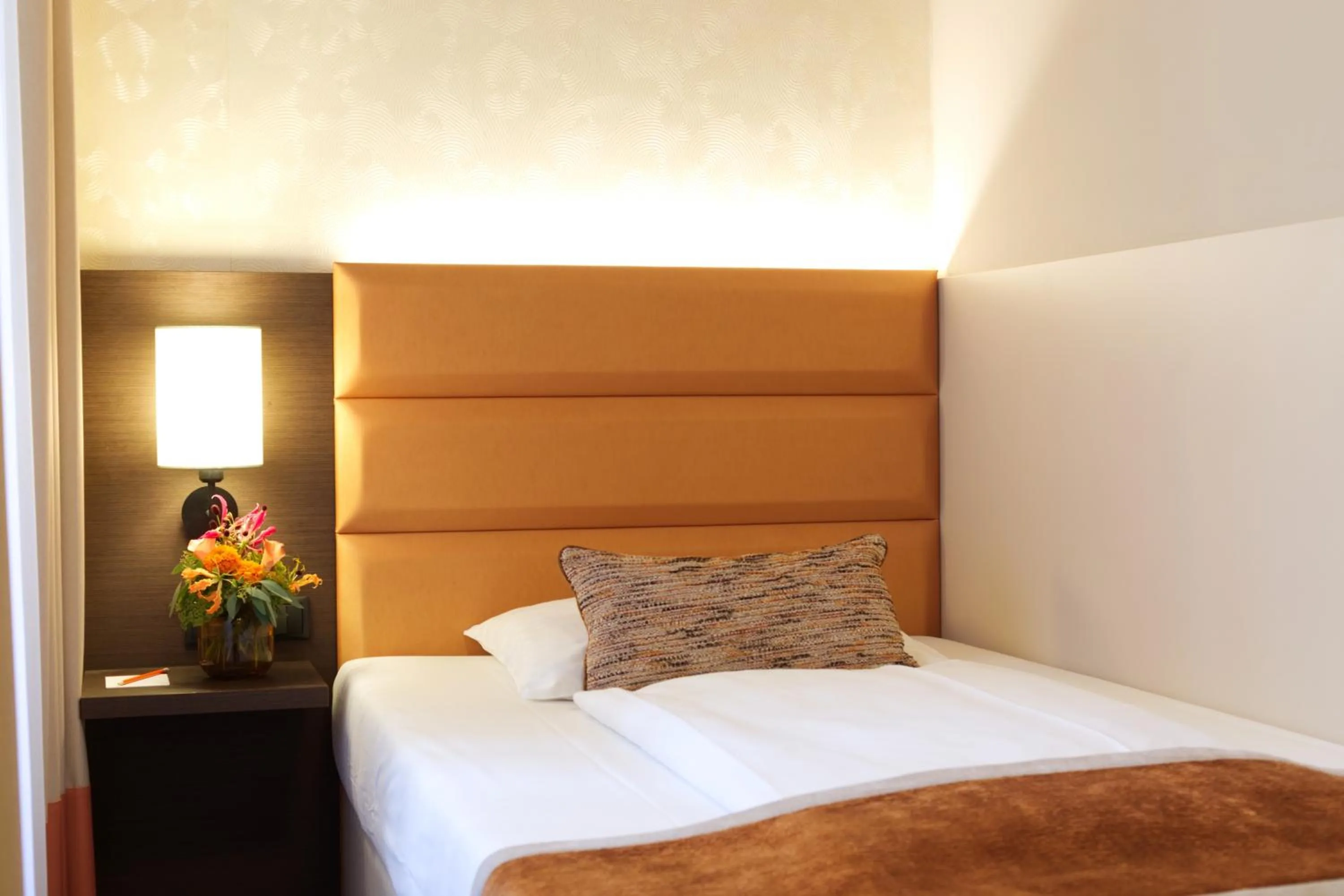 Bed in Drei Kronen Hotel Wien City